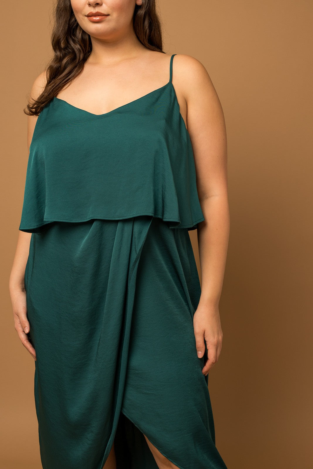 Hanna Satin Dress Sleeveless in Plus