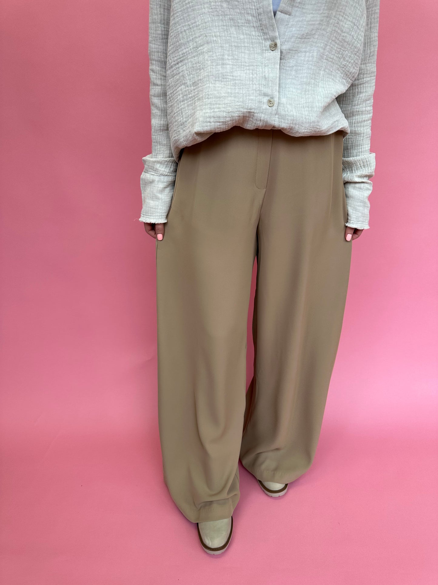 Elle Extra Wide Leg Pull-On Pants in Tan