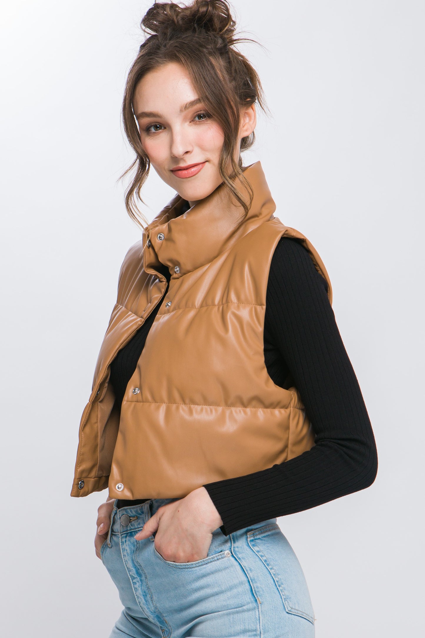 Andie Cropped Leather Vest in Camel