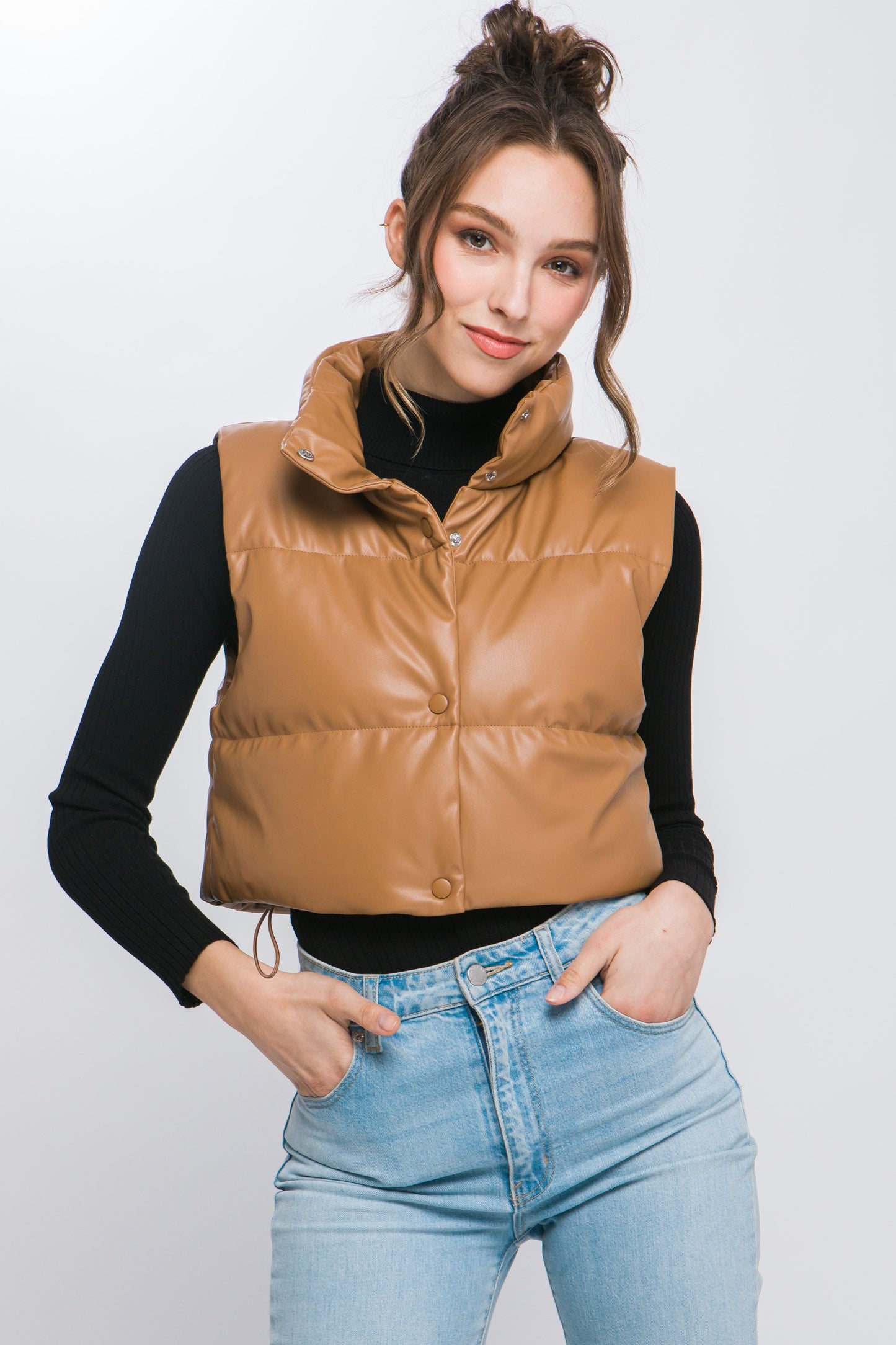 Andie Cropped Leather Vest in Camel