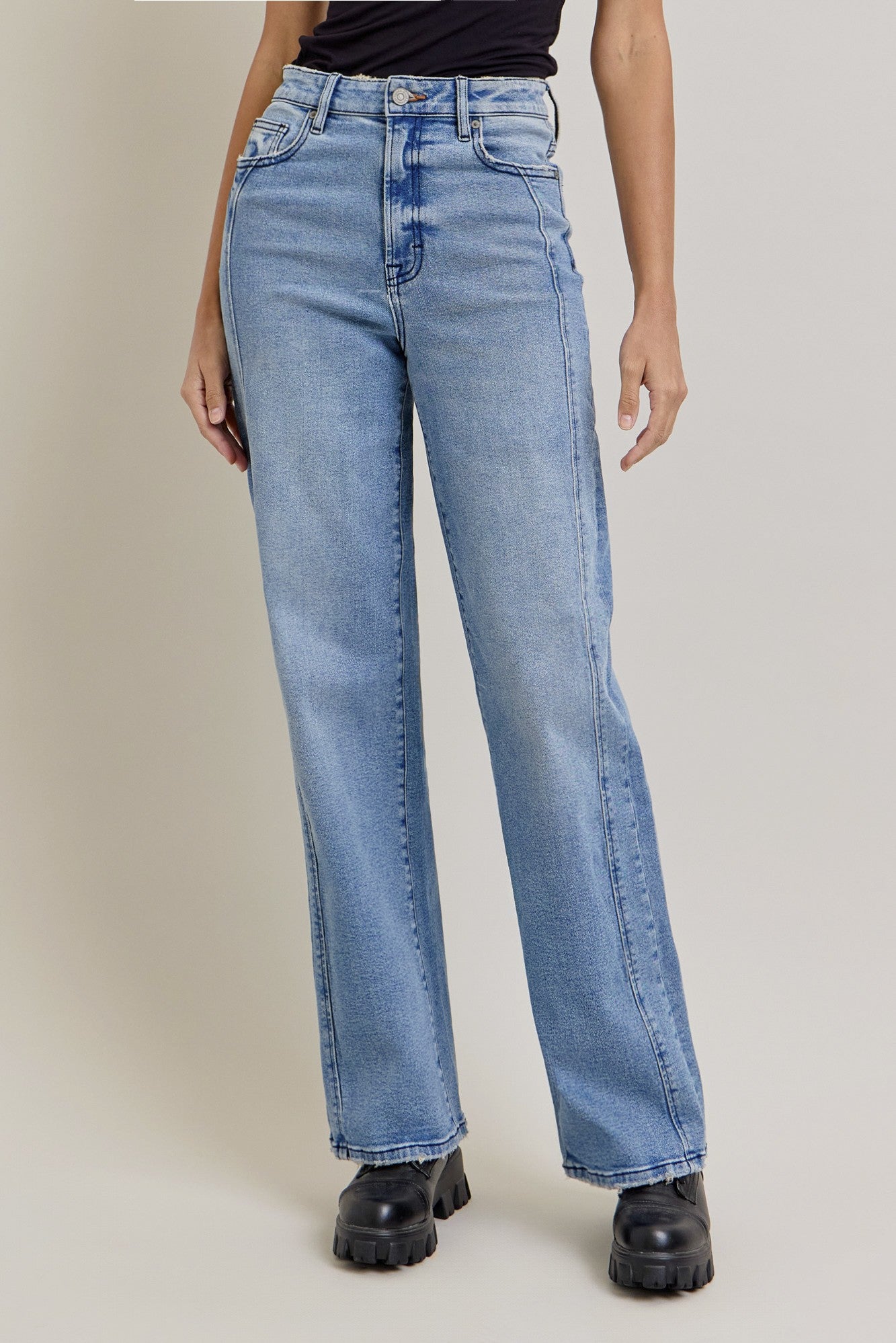 Logan Dad Curved Seam Jean