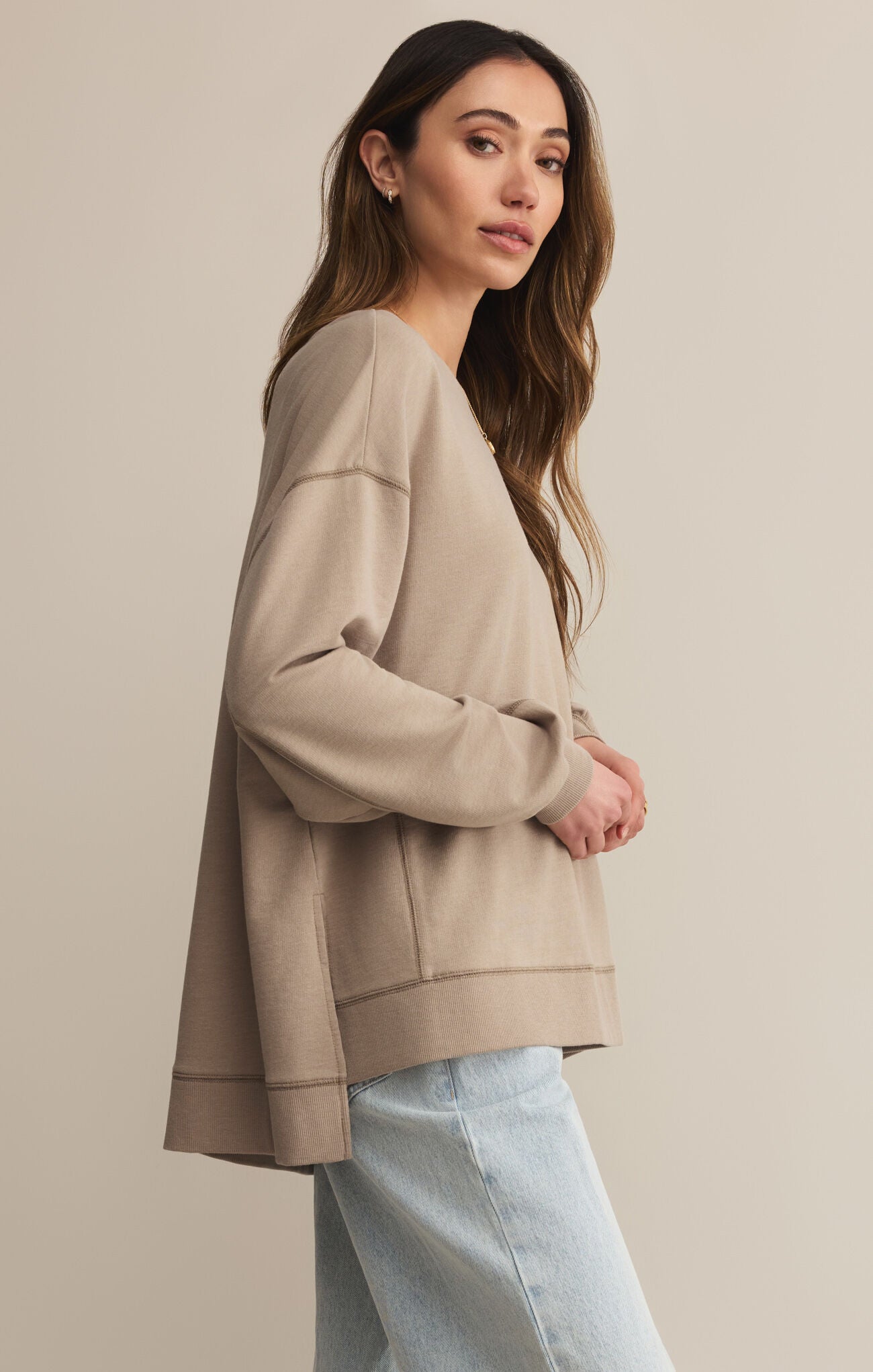 Modern Weekender Crewneck in Retreat