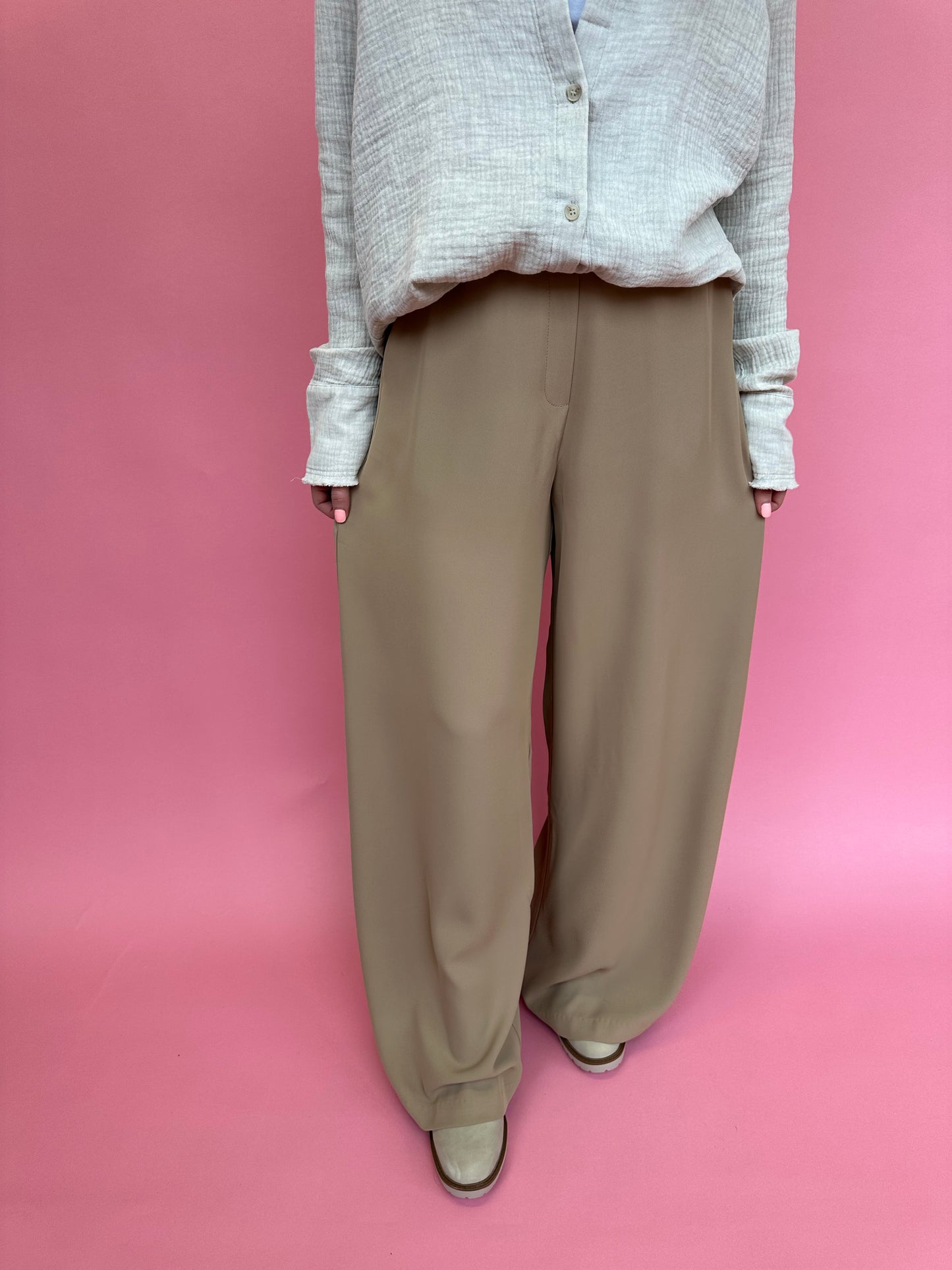Elle Extra Wide Leg Pull-On Pants in Tan