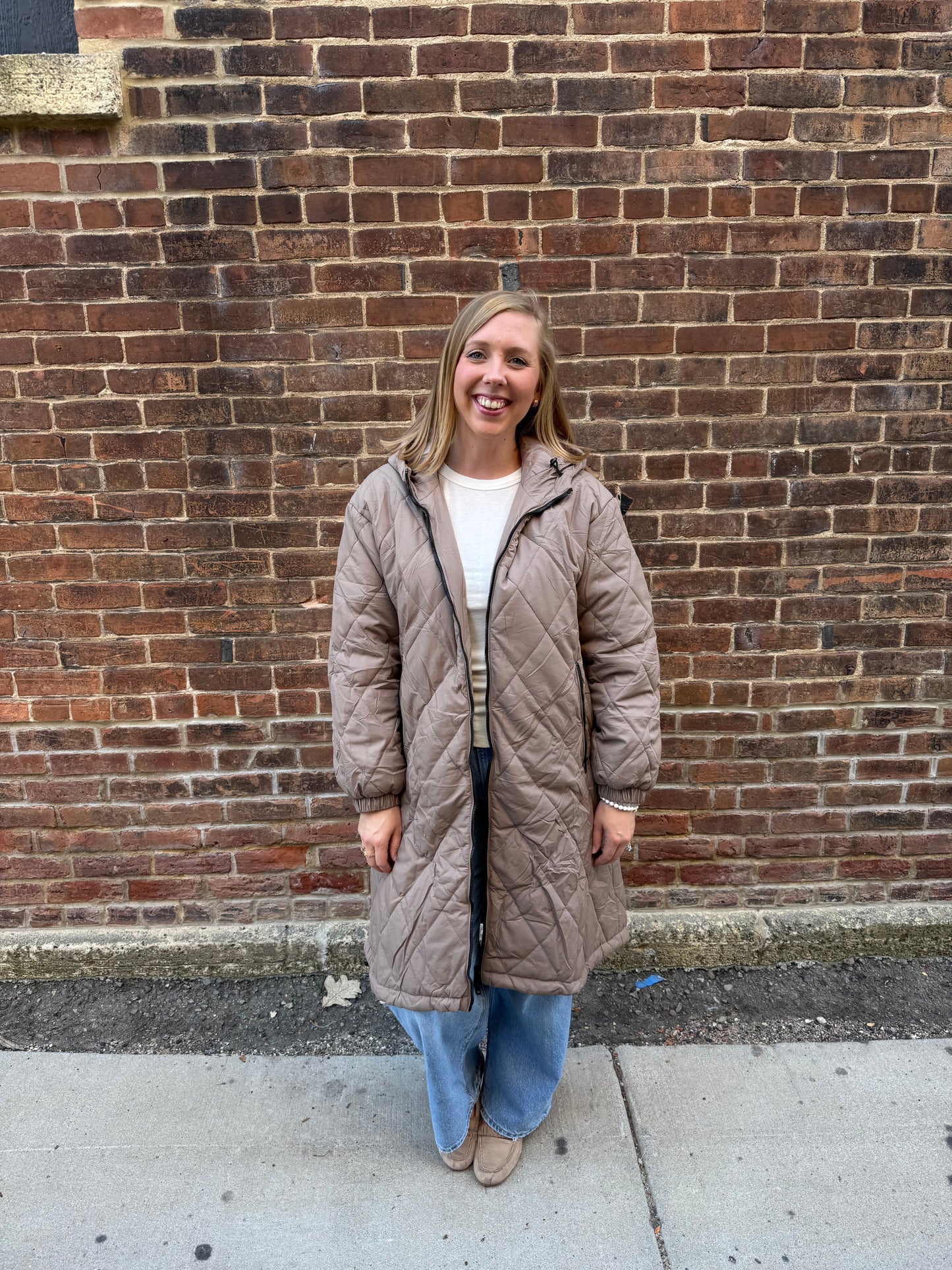 Norah Quilted Puffer Jacket in Mushroom