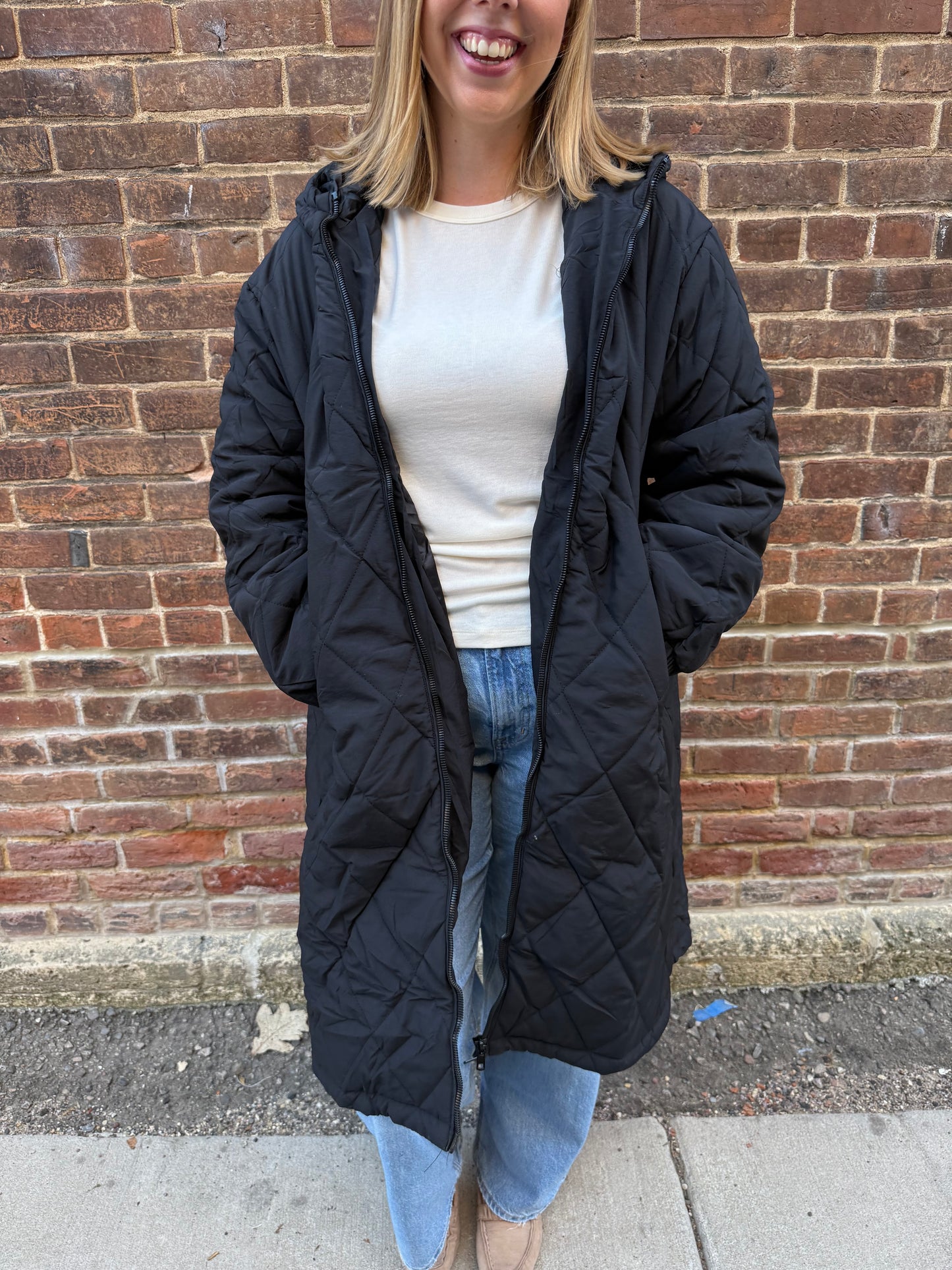 Norah Quilted Puffer Jacket in Black