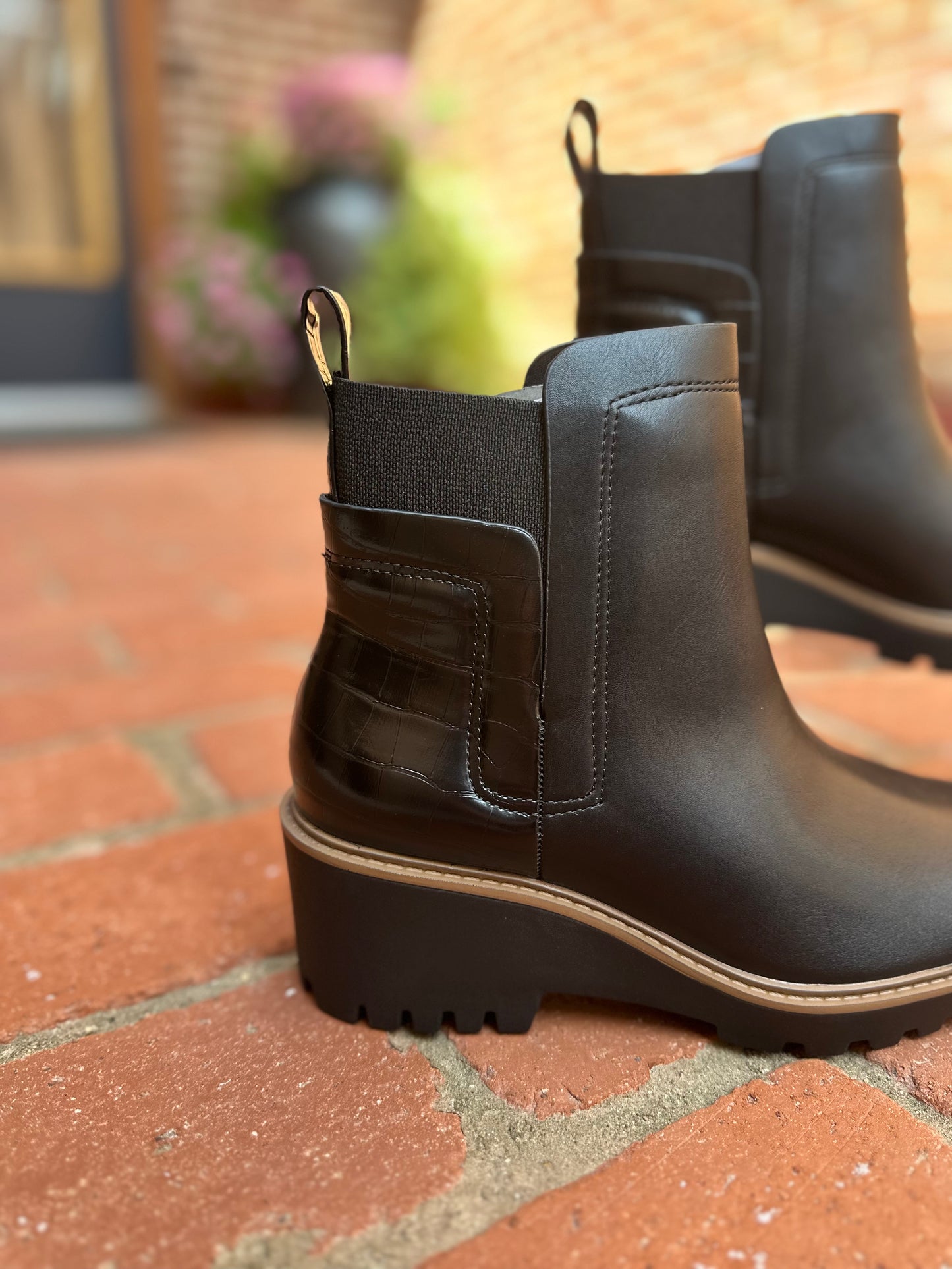 Chelsea Patterned Boots in Black