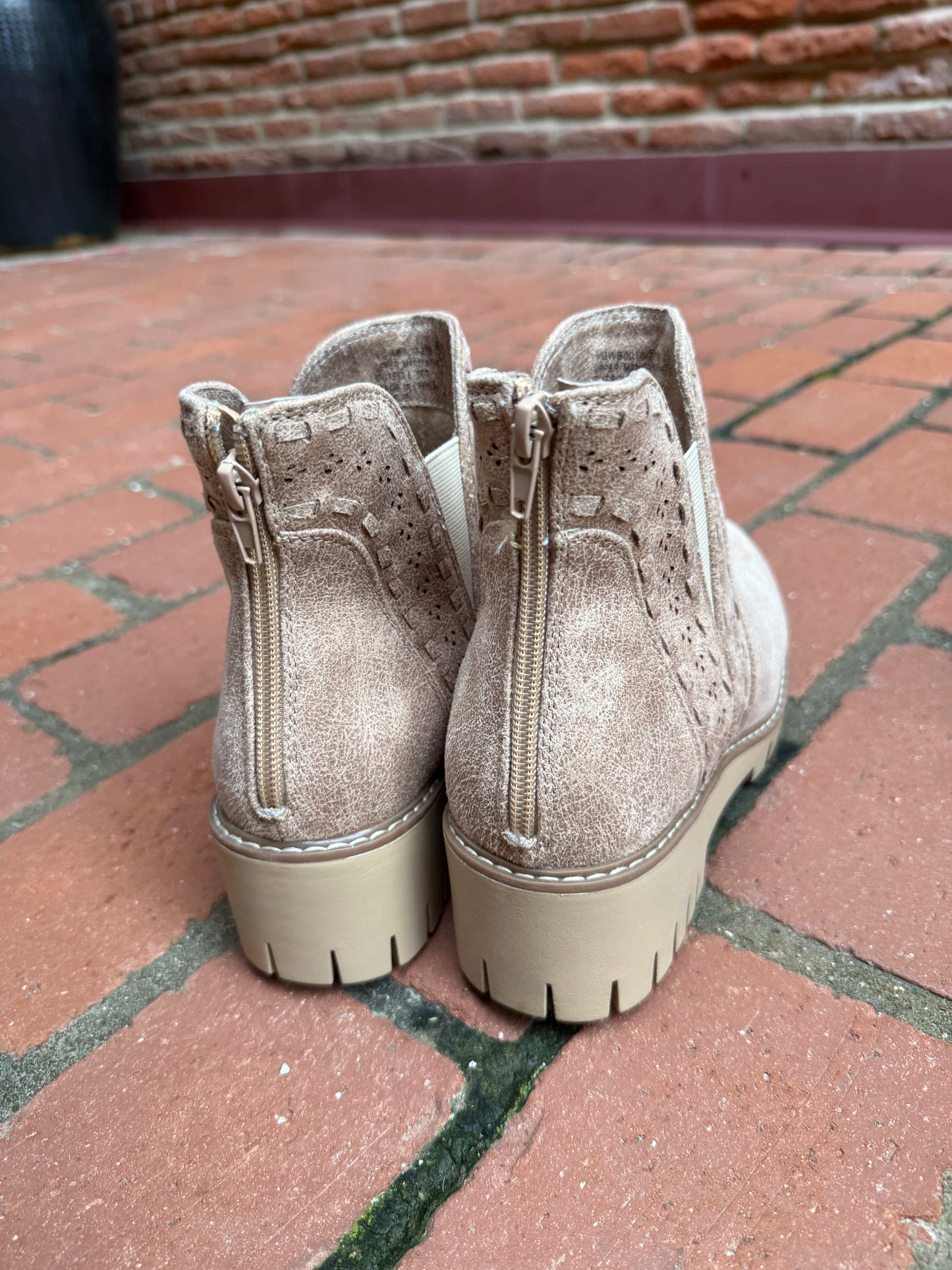 Aryana Bootie in Beige