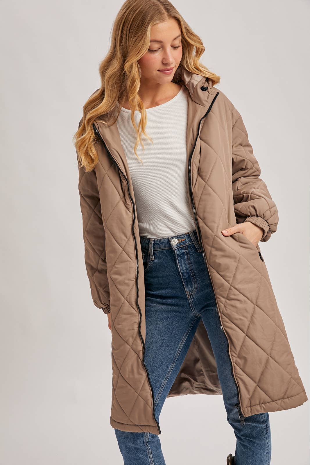Norah Quilted Puffer Jacket in Mushroom
