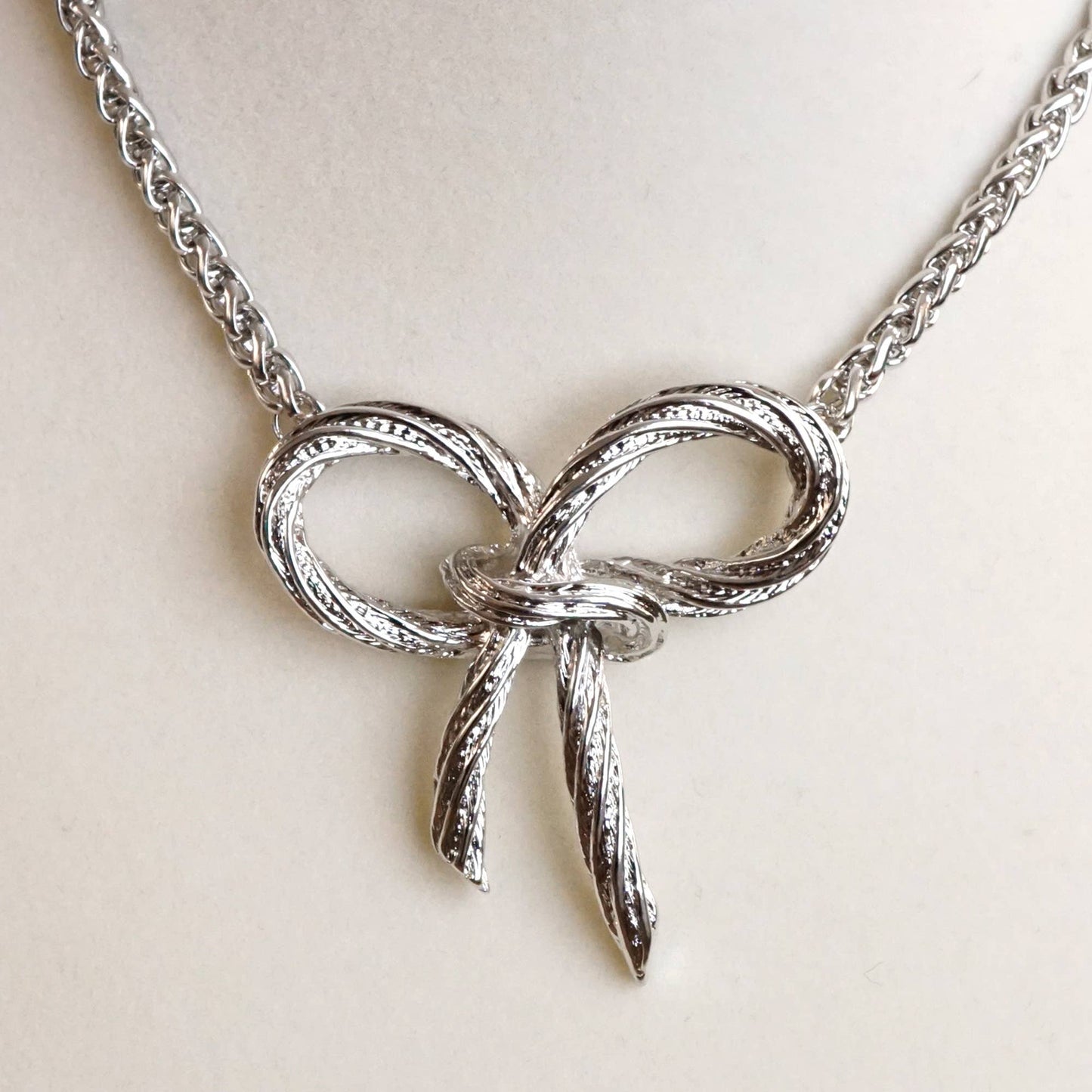 Large Rope Textured Bow Pendant in Silver