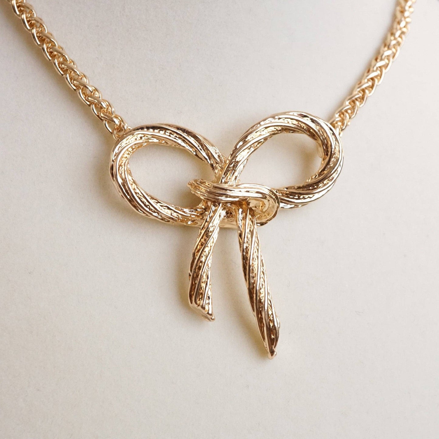 Large Rope Textured Bow Pendant in Gold