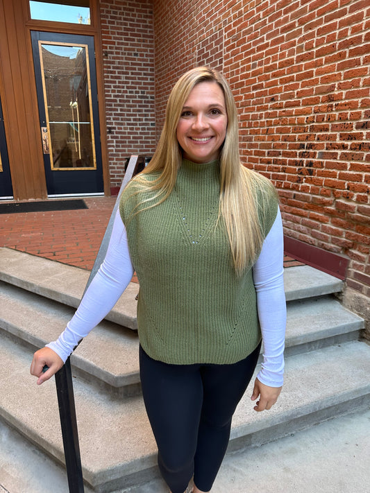 Wendy Turtleneck Ribbed Vest in Green