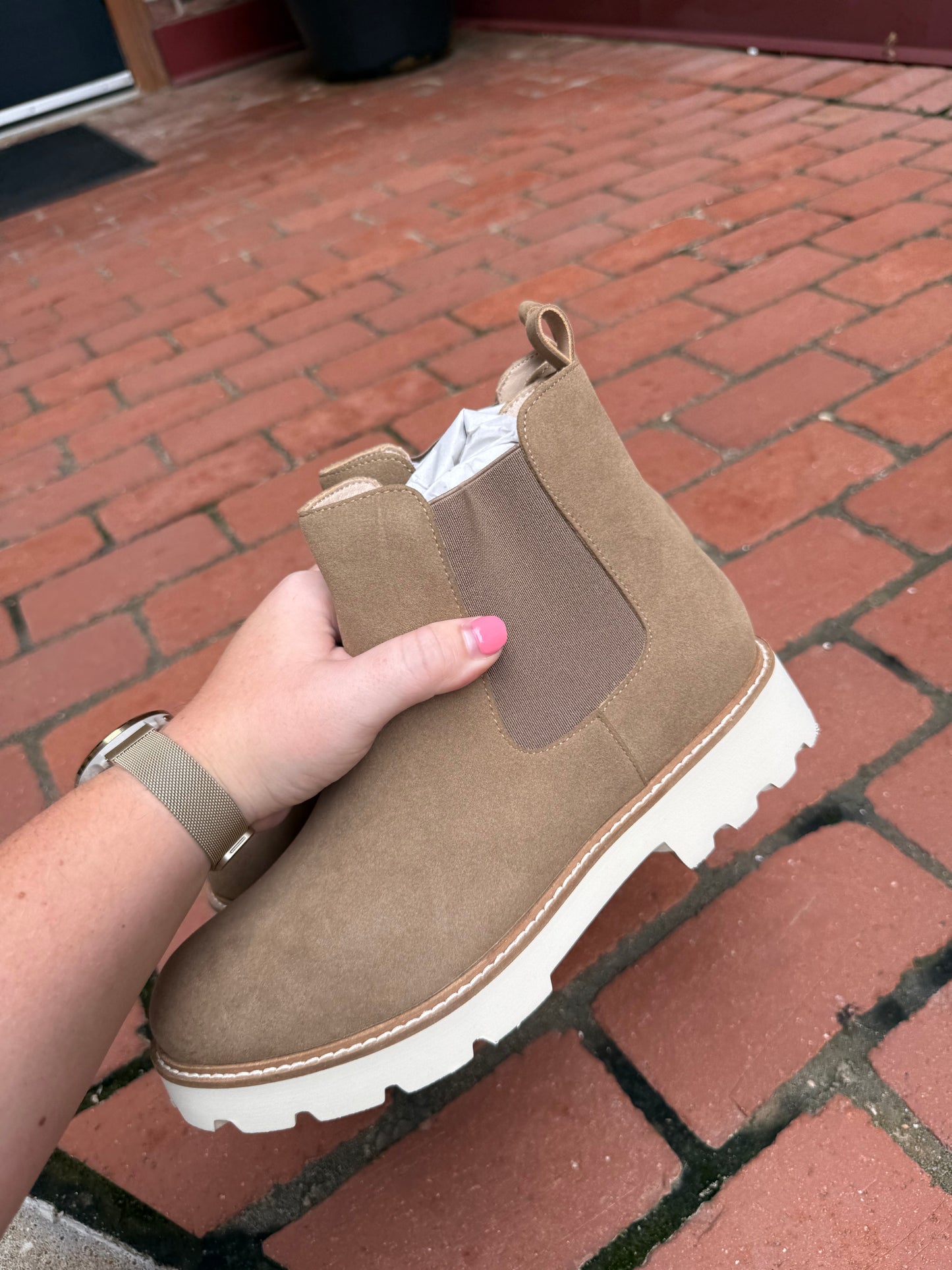 The Gianna Khaki Chunky Sole Chelsea Fall Boot