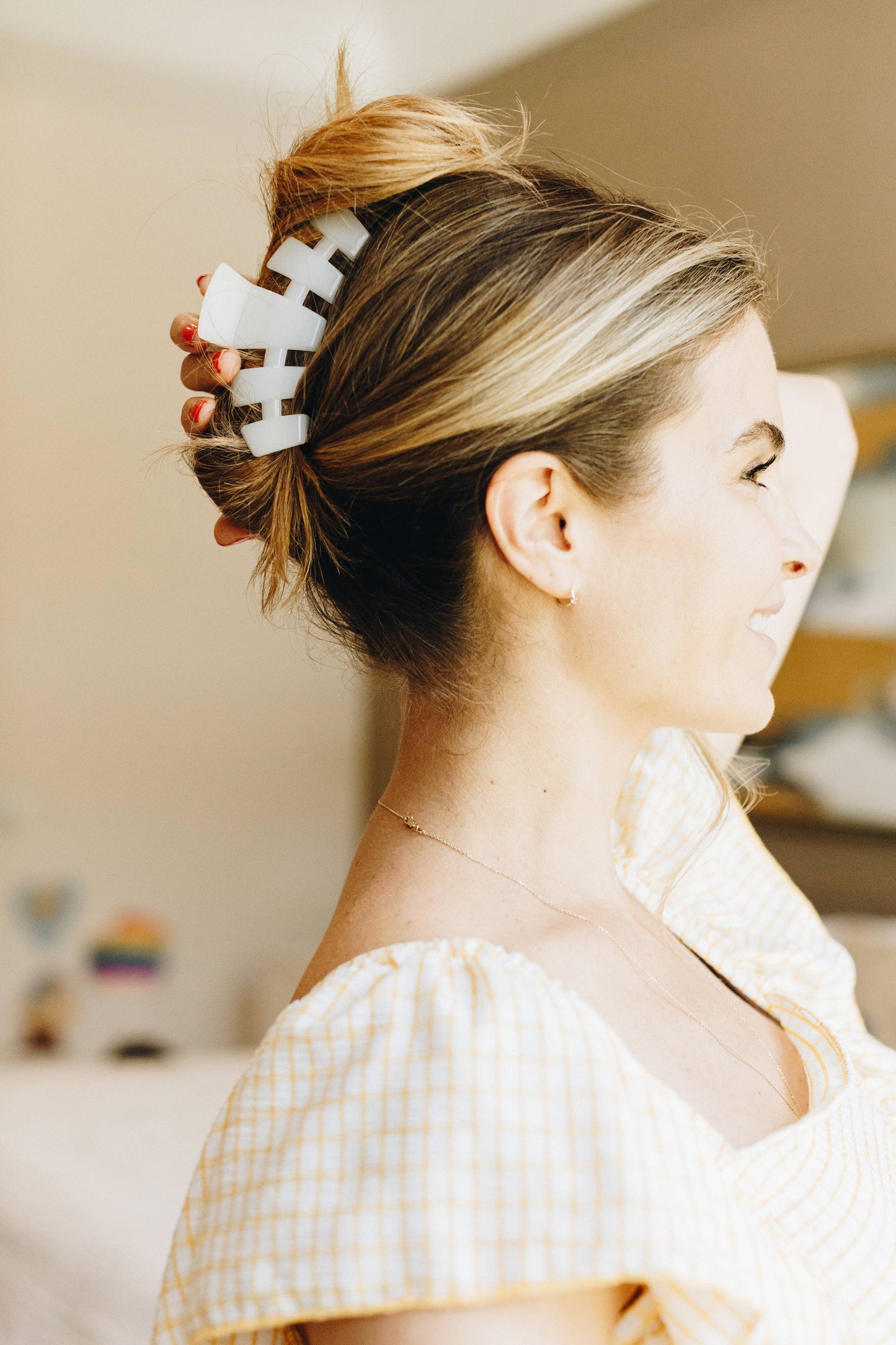 Classic Hair Clip Large in Coconut White