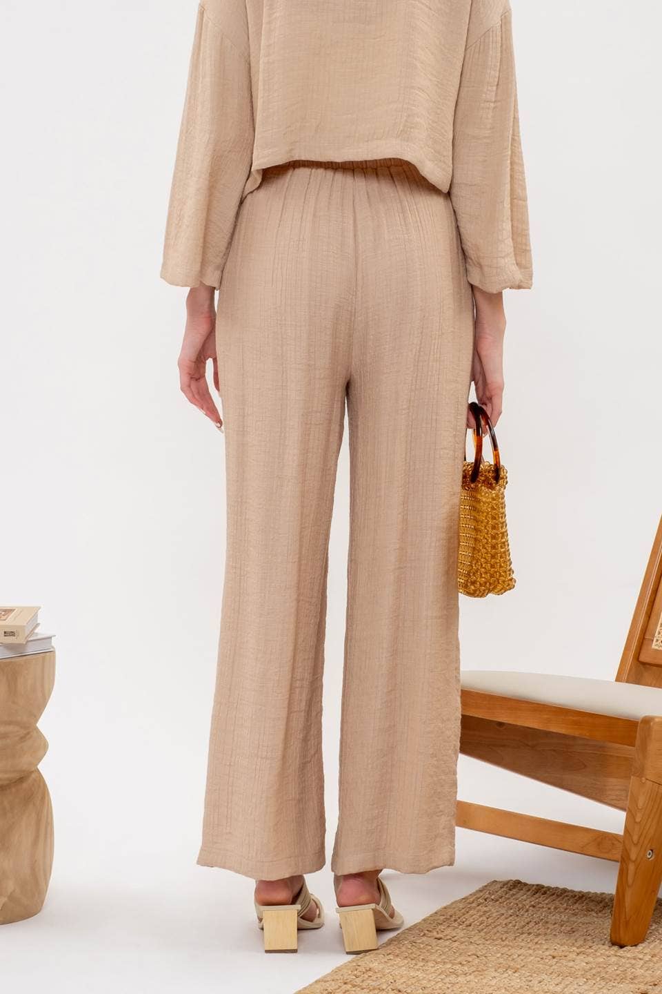Reese Lightweight Pants in Khaki