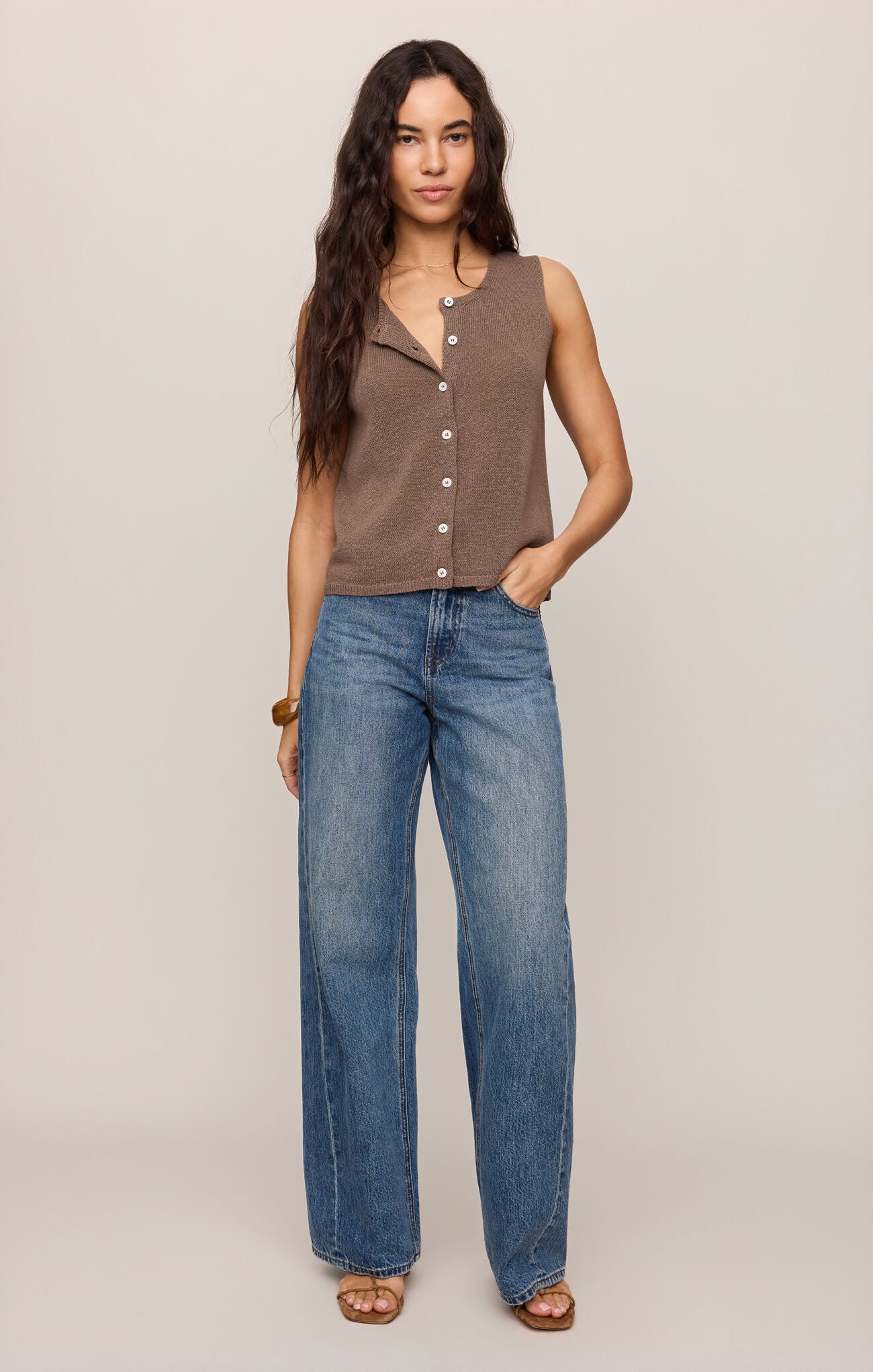Syd Sweater Vest in Pebble Coast