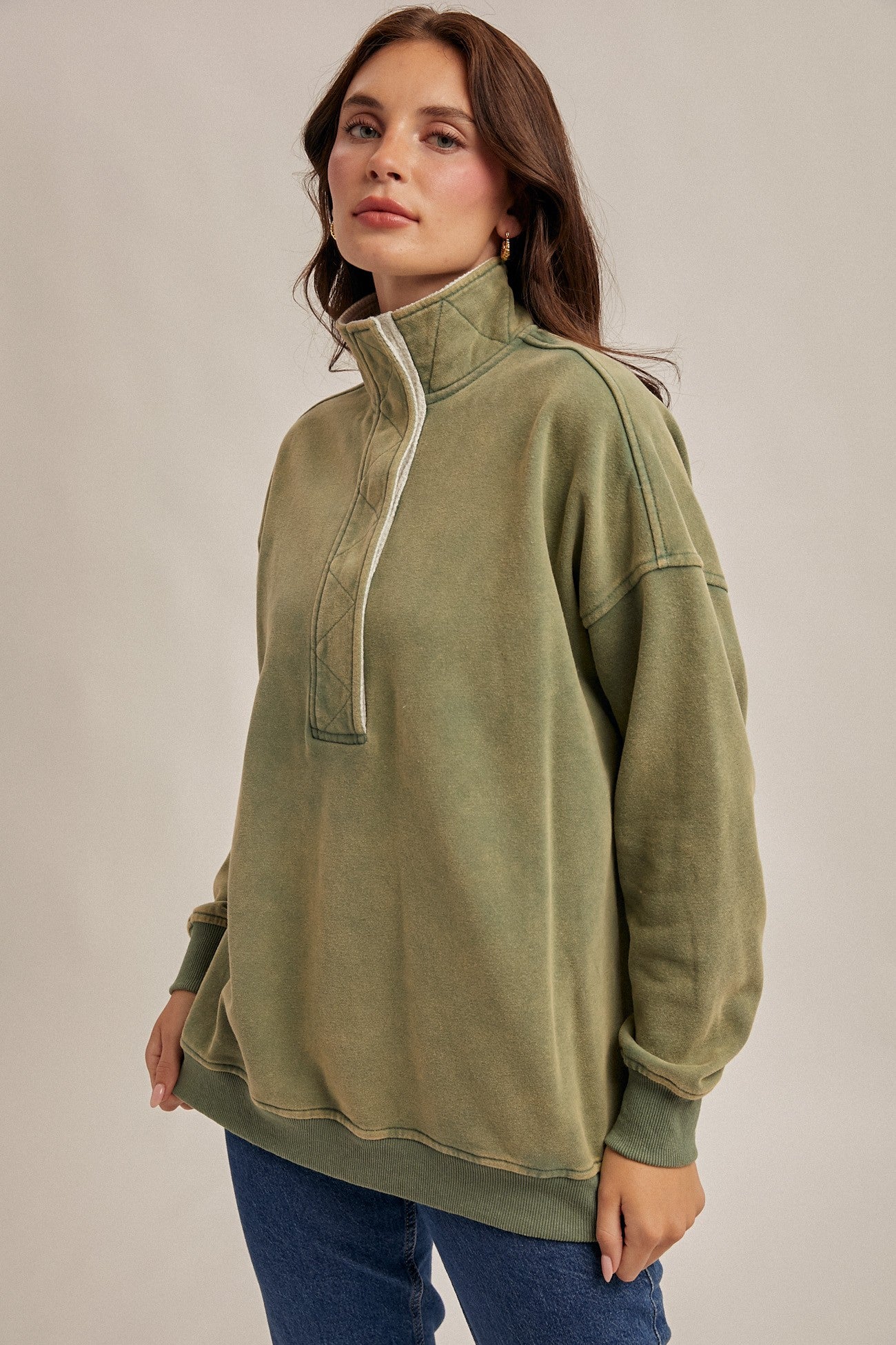 Victoria Thermal Contrast Snow Washed Sweatshirt in Green