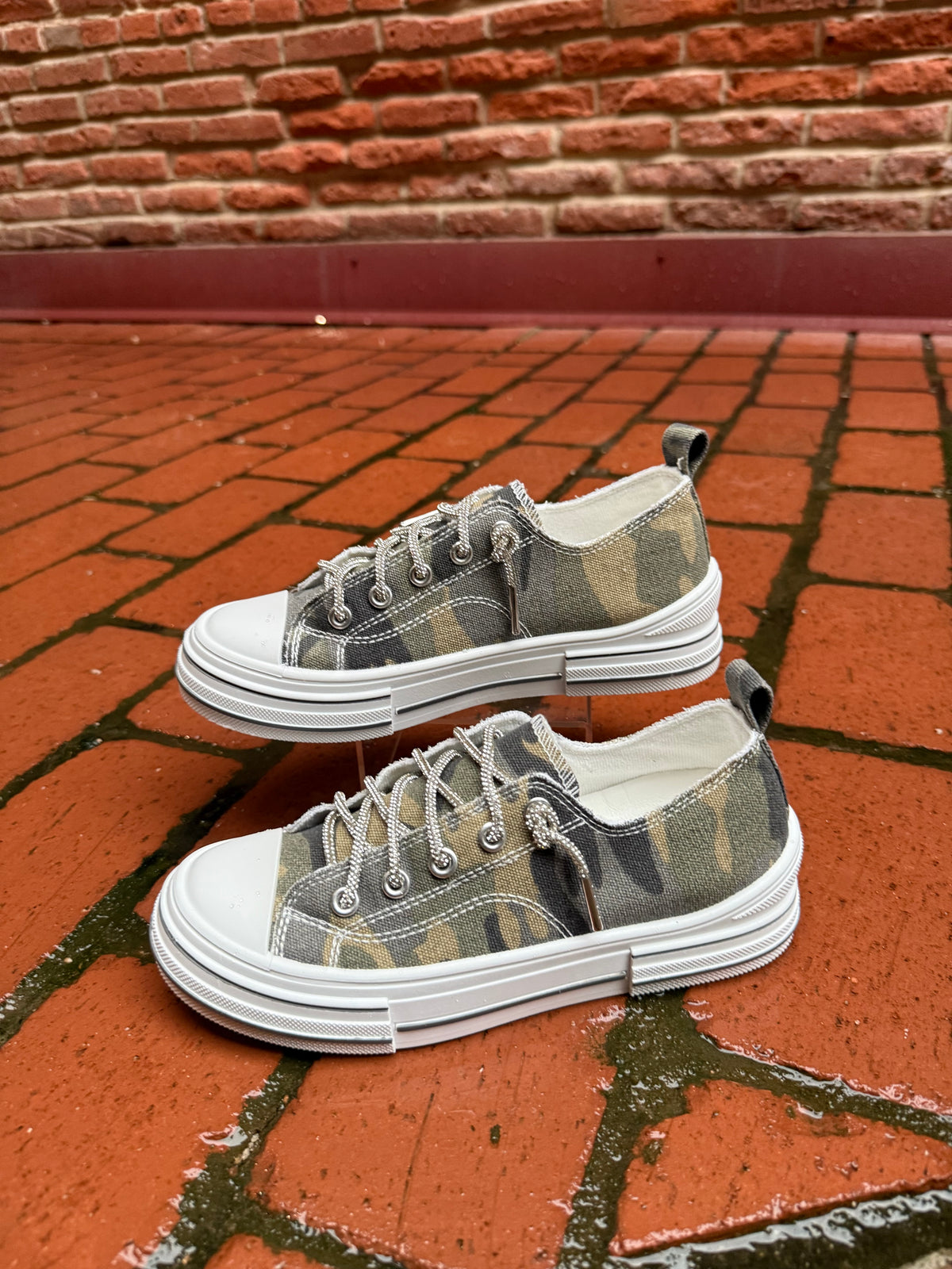 Aman Khaki Camo Sneaker