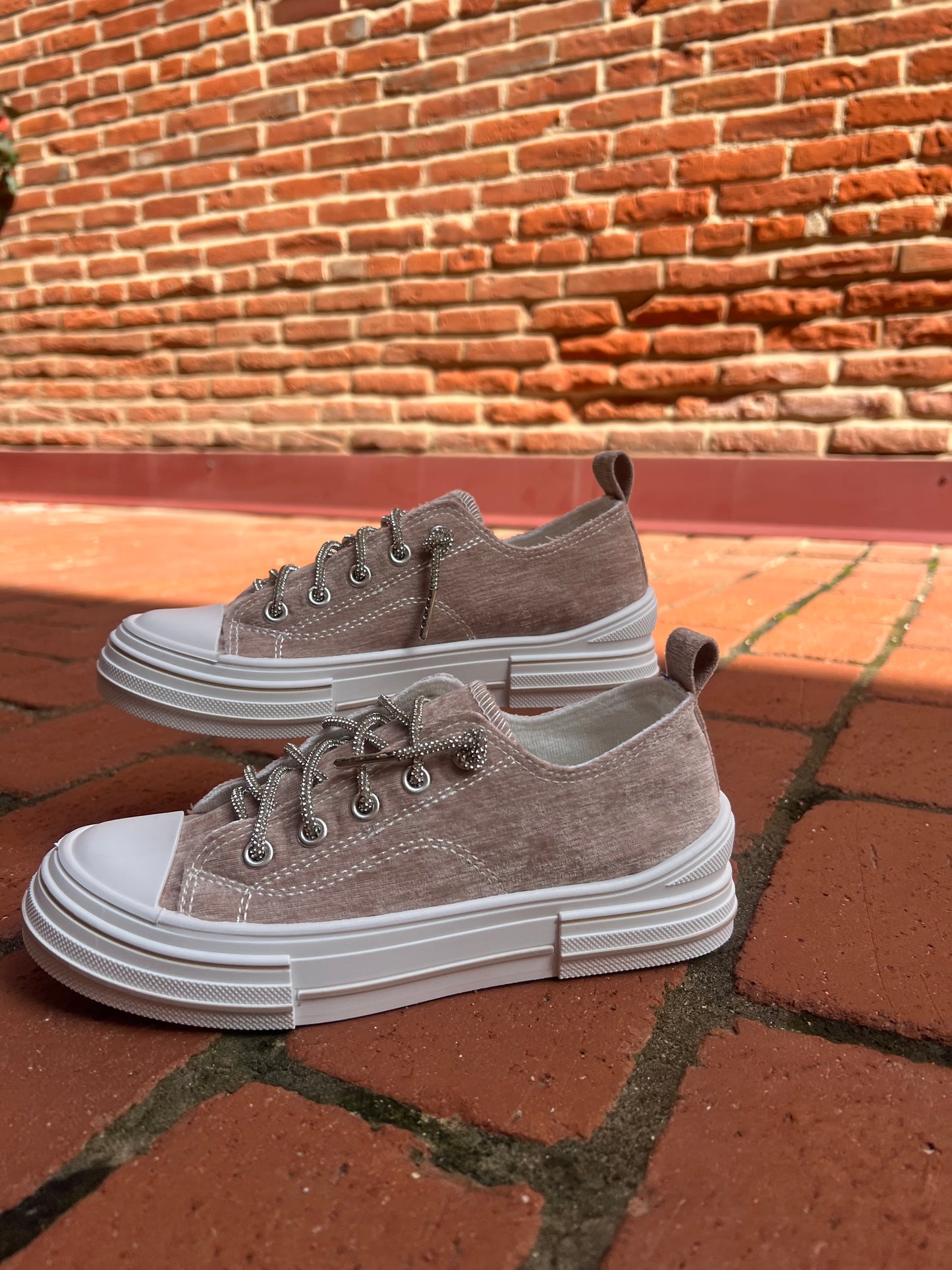 Aman Velvet Shoes in Nude
