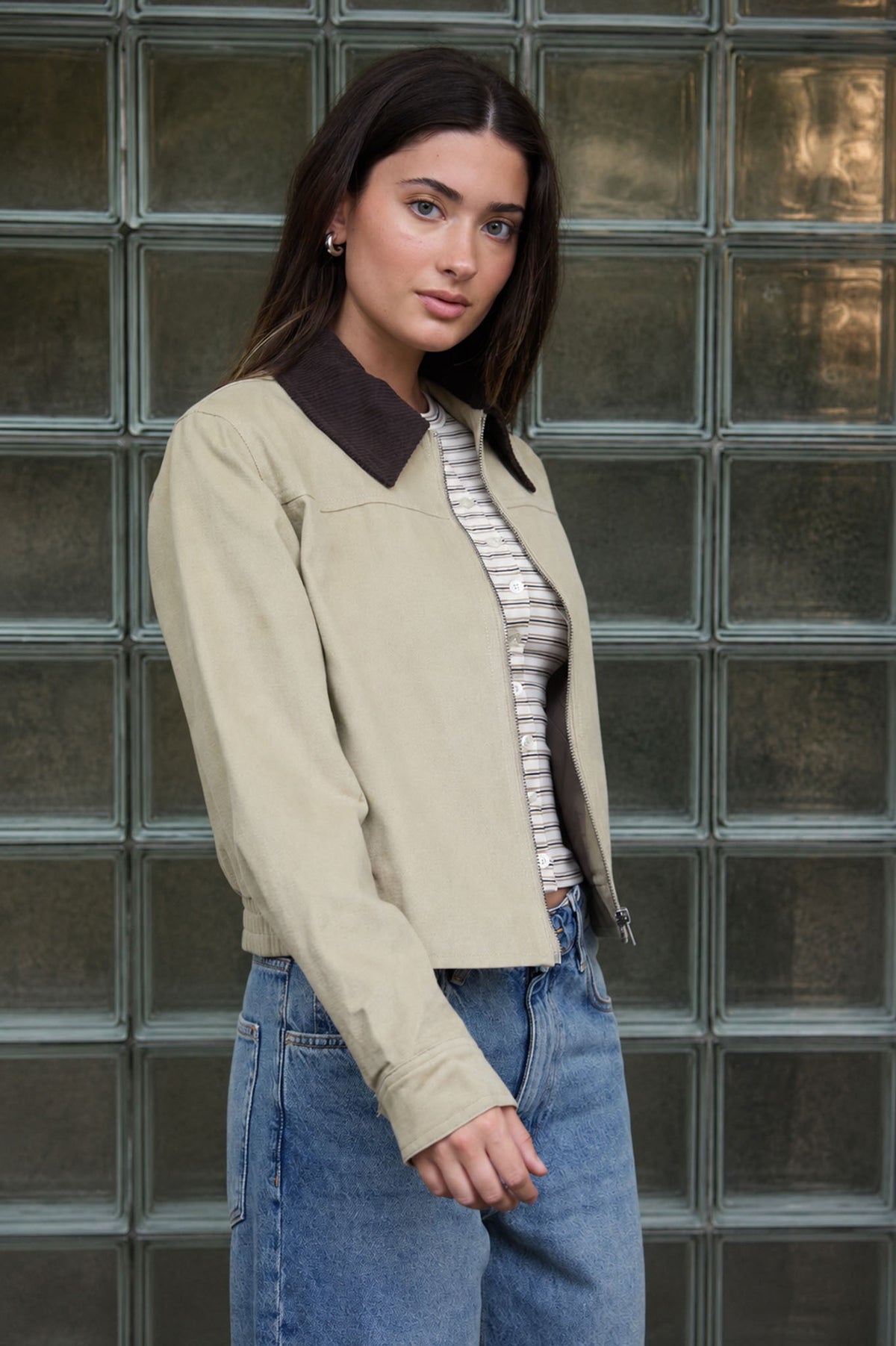 Corrine Contrast Corduroy Collar Zip-up Jacket
