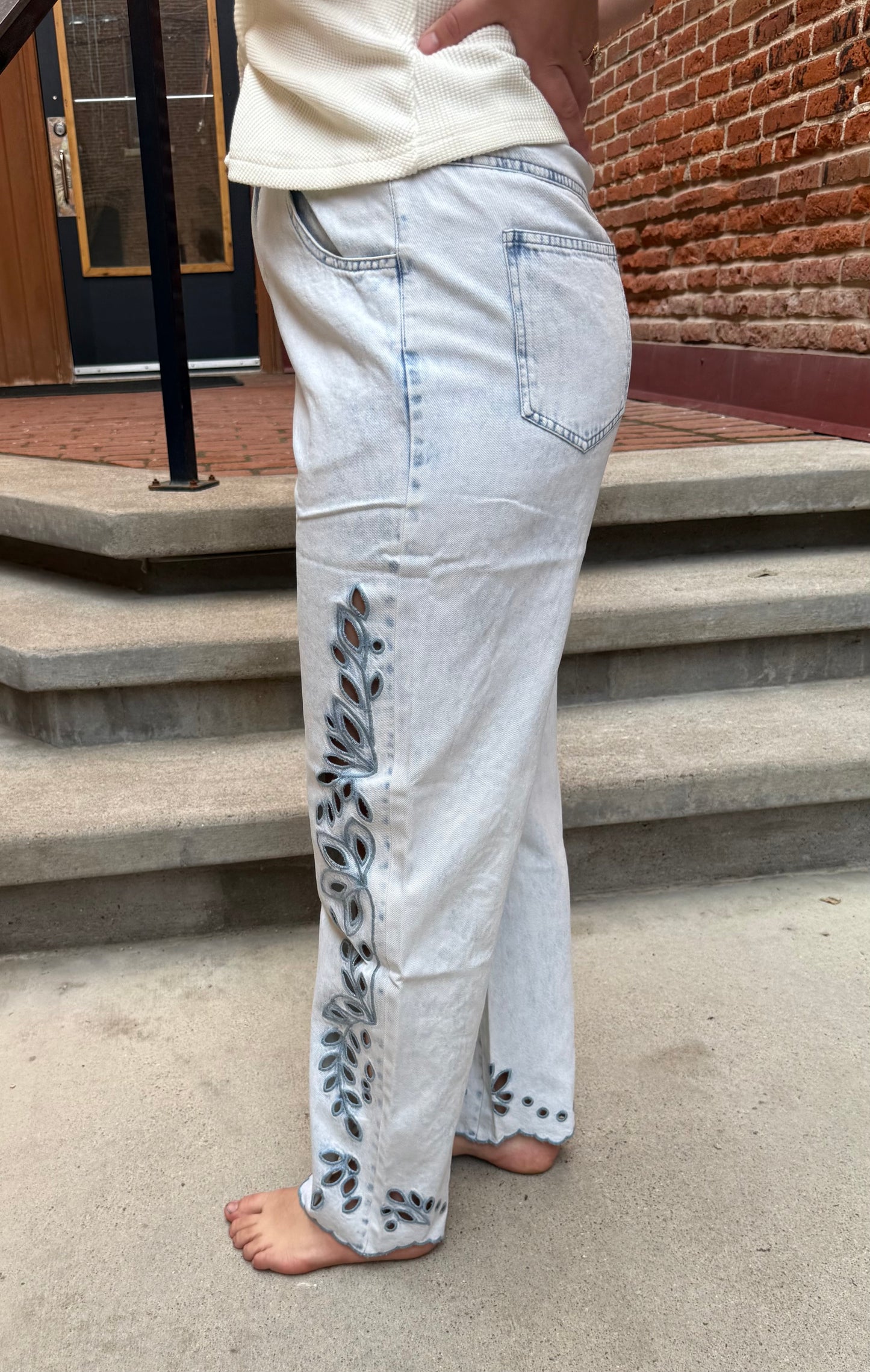 Cayla Embroidered Straight Leg Mom Jeans