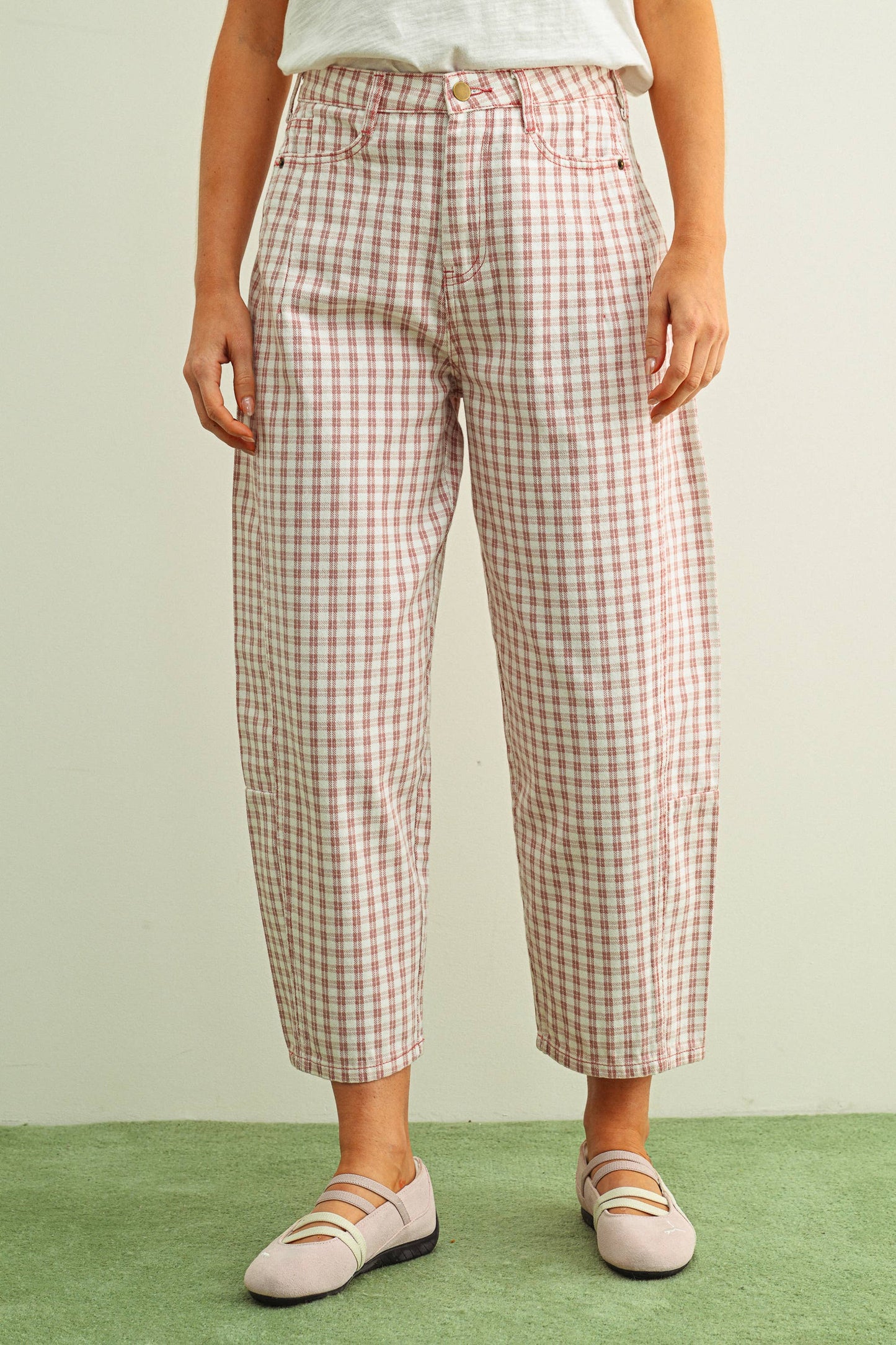 Katya Mini Checkered Barrel Pants in Pink