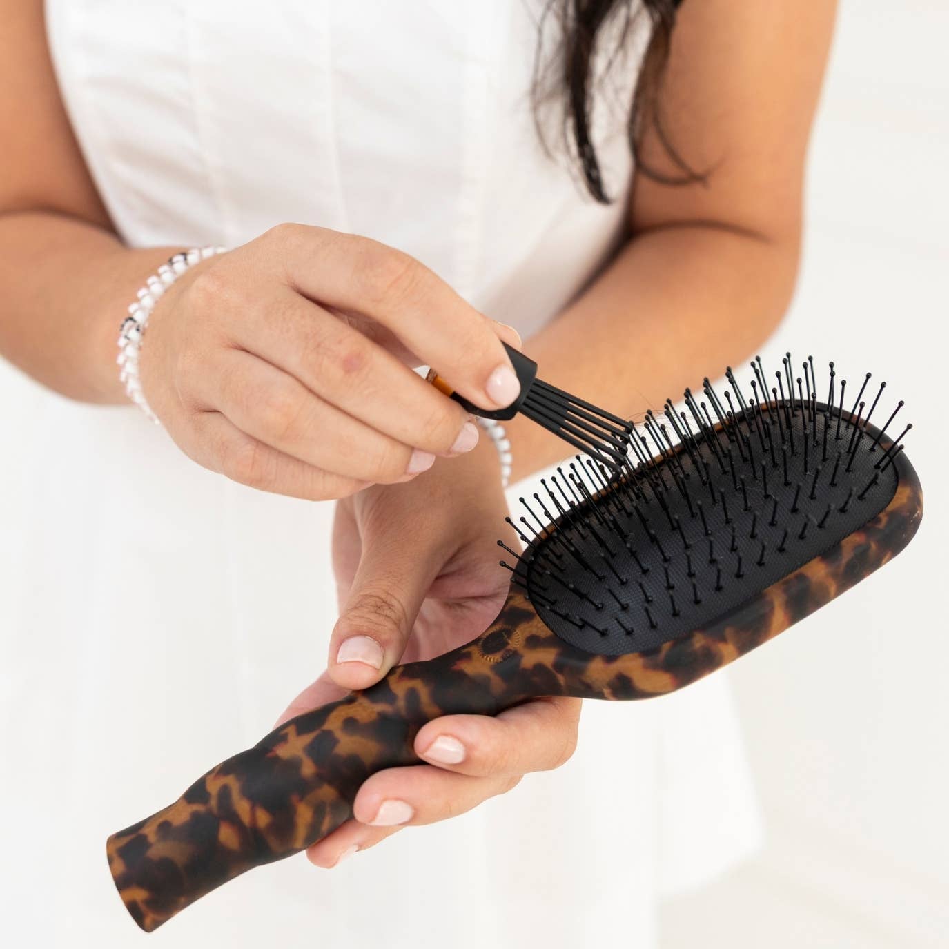 Teleties Detangler Hair Brush for Medium Hair in Tortoise