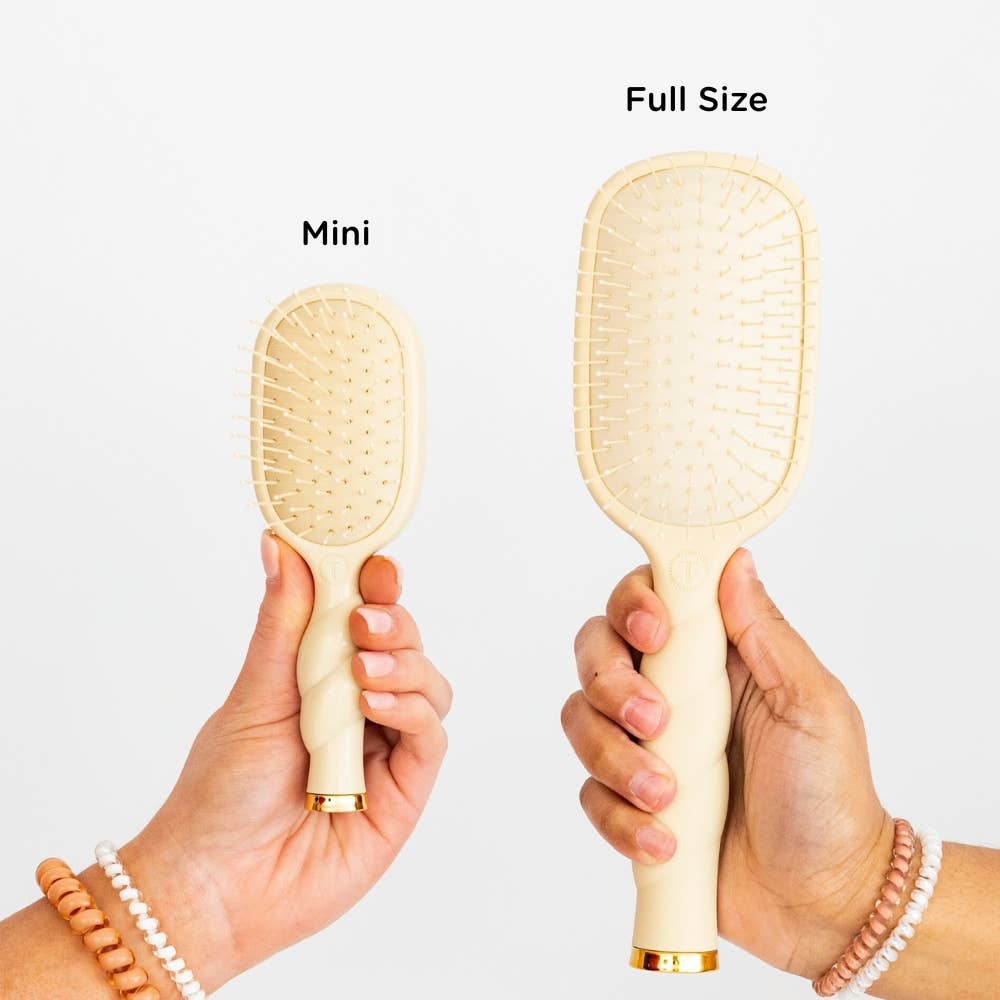 Mini Detangler Brush for Medium Hair in Tan