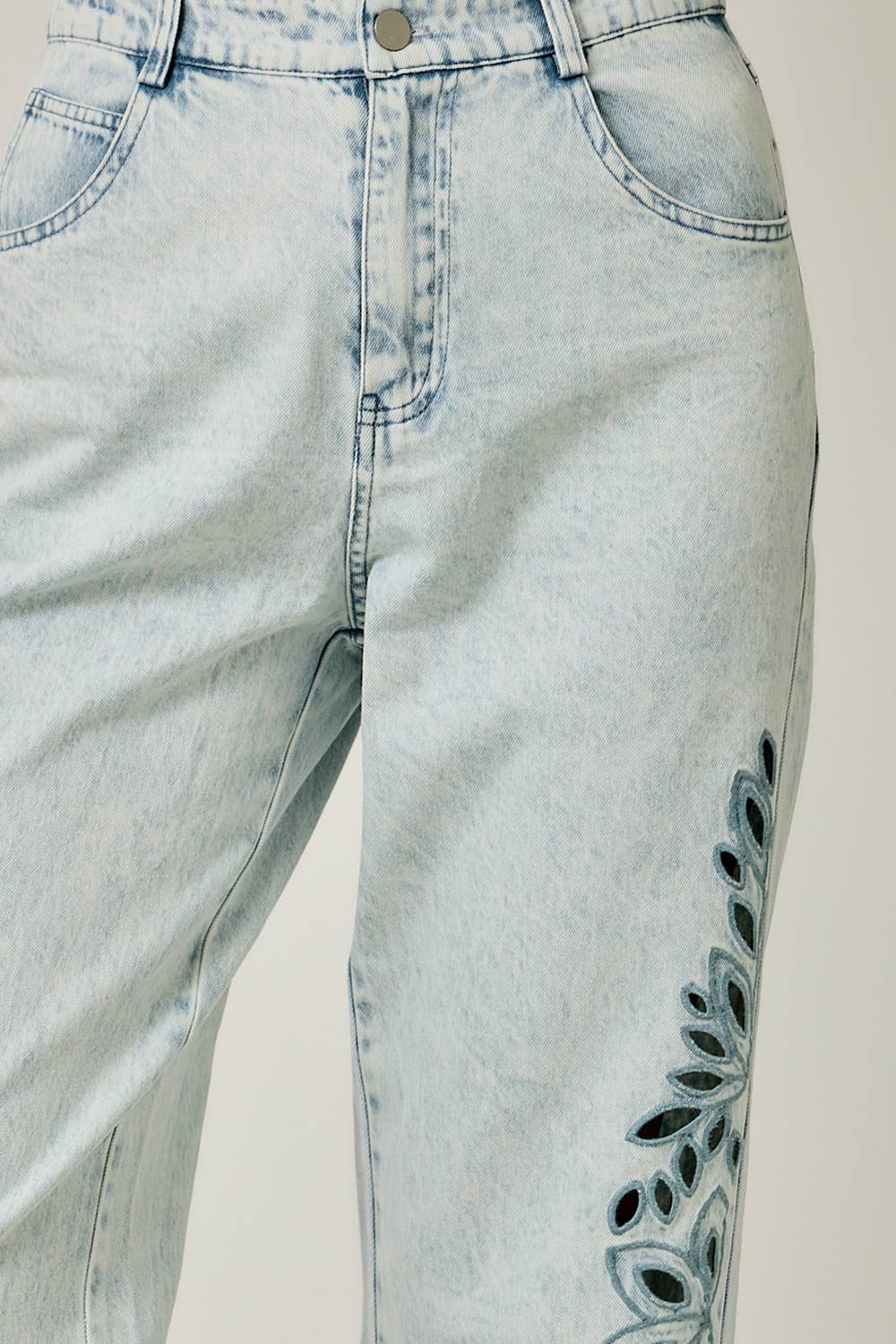 Cayla Embroidered Straight Leg Mom Jeans