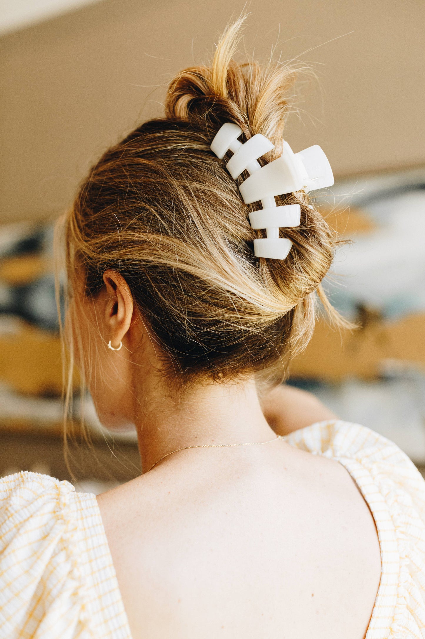 Classic Hair Clip Large in Coconut White