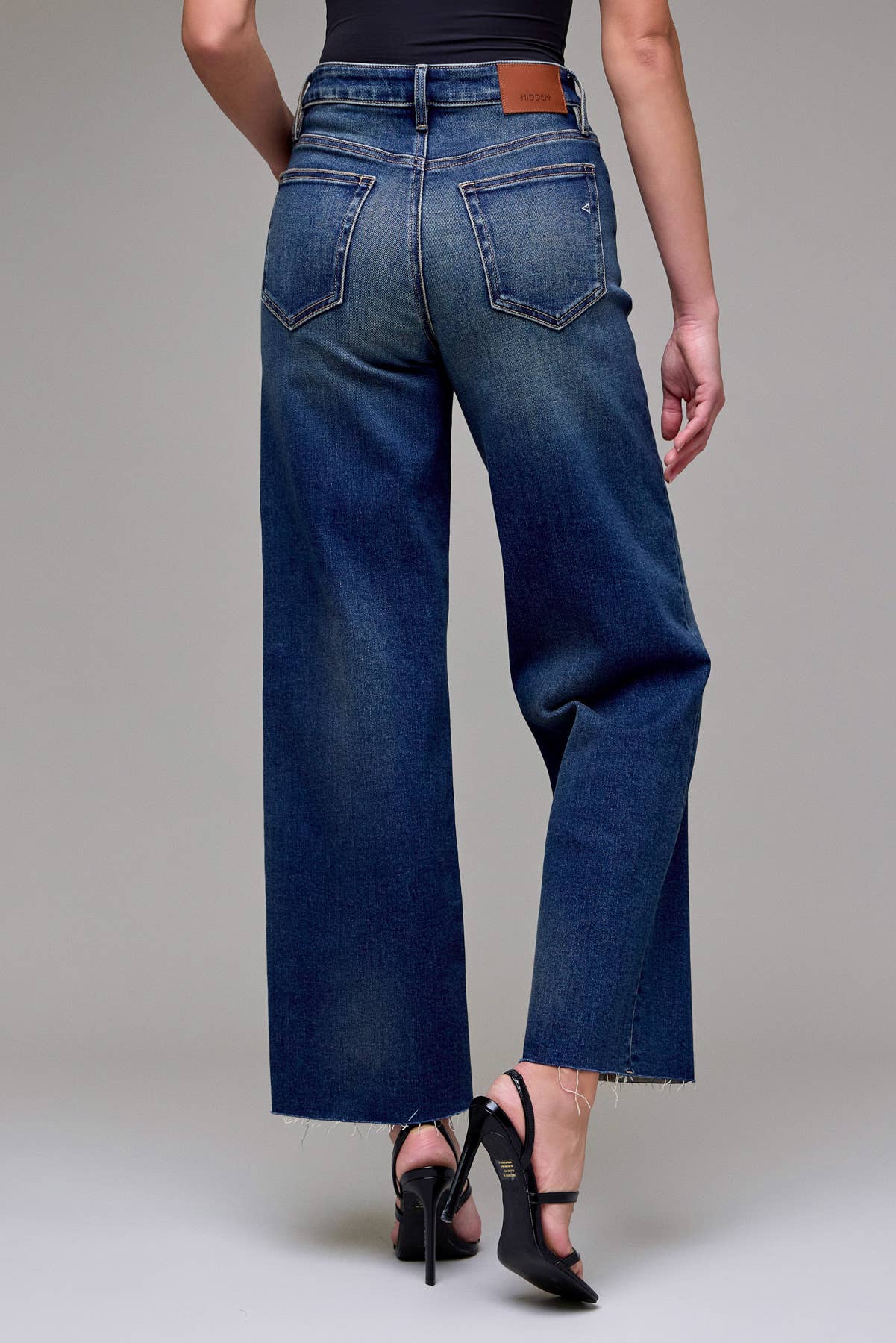 Logan Dark Vintage Clean Stretch Dad Jeans