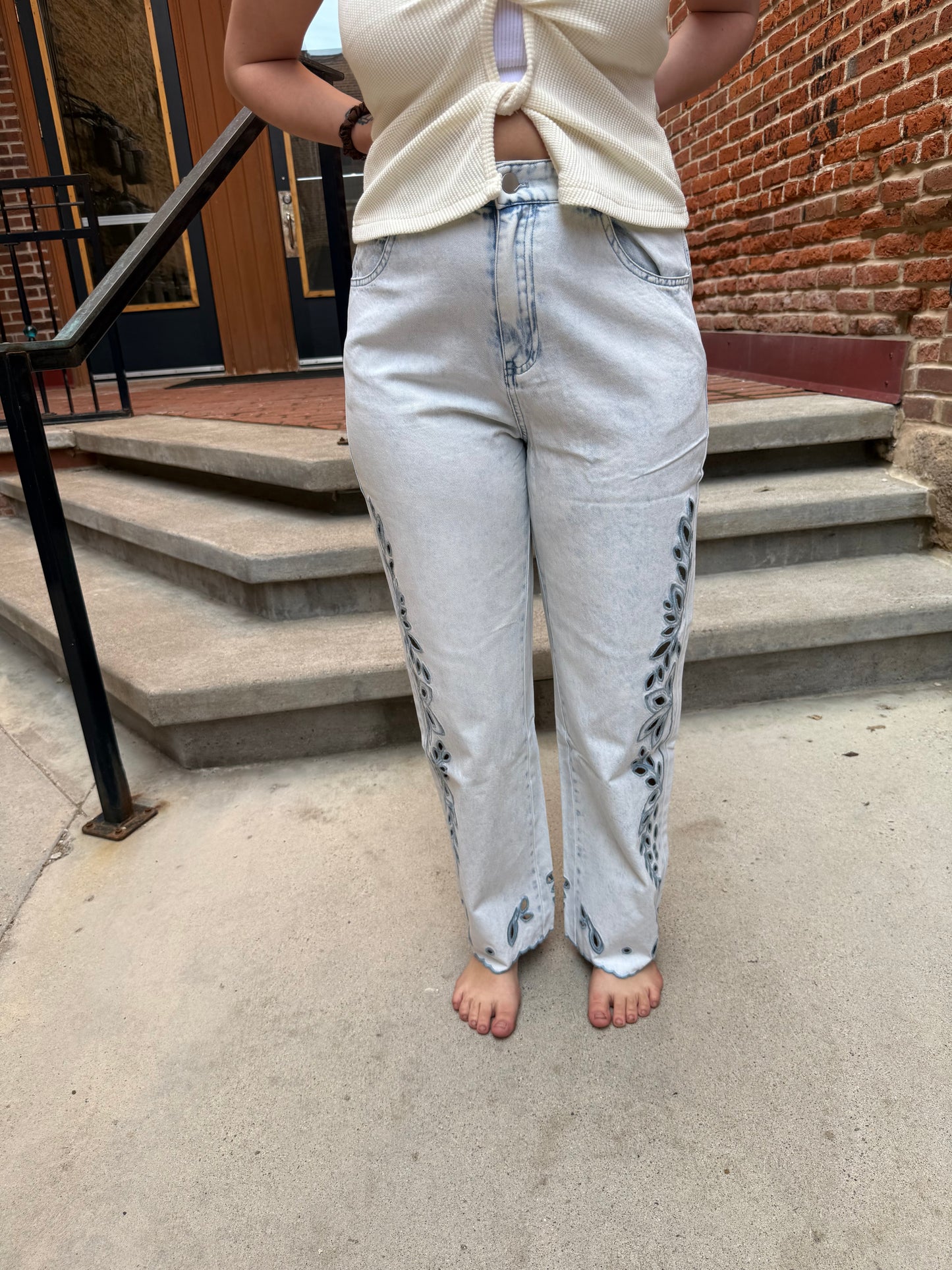 Cayla Embroidered Straight Leg Mom Jeans