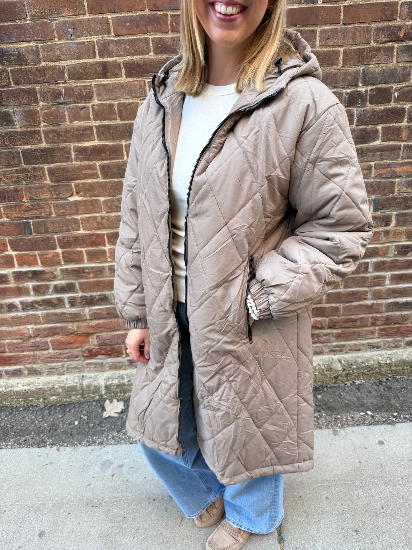 Norah Quilted Puffer Jacket in Mushroom