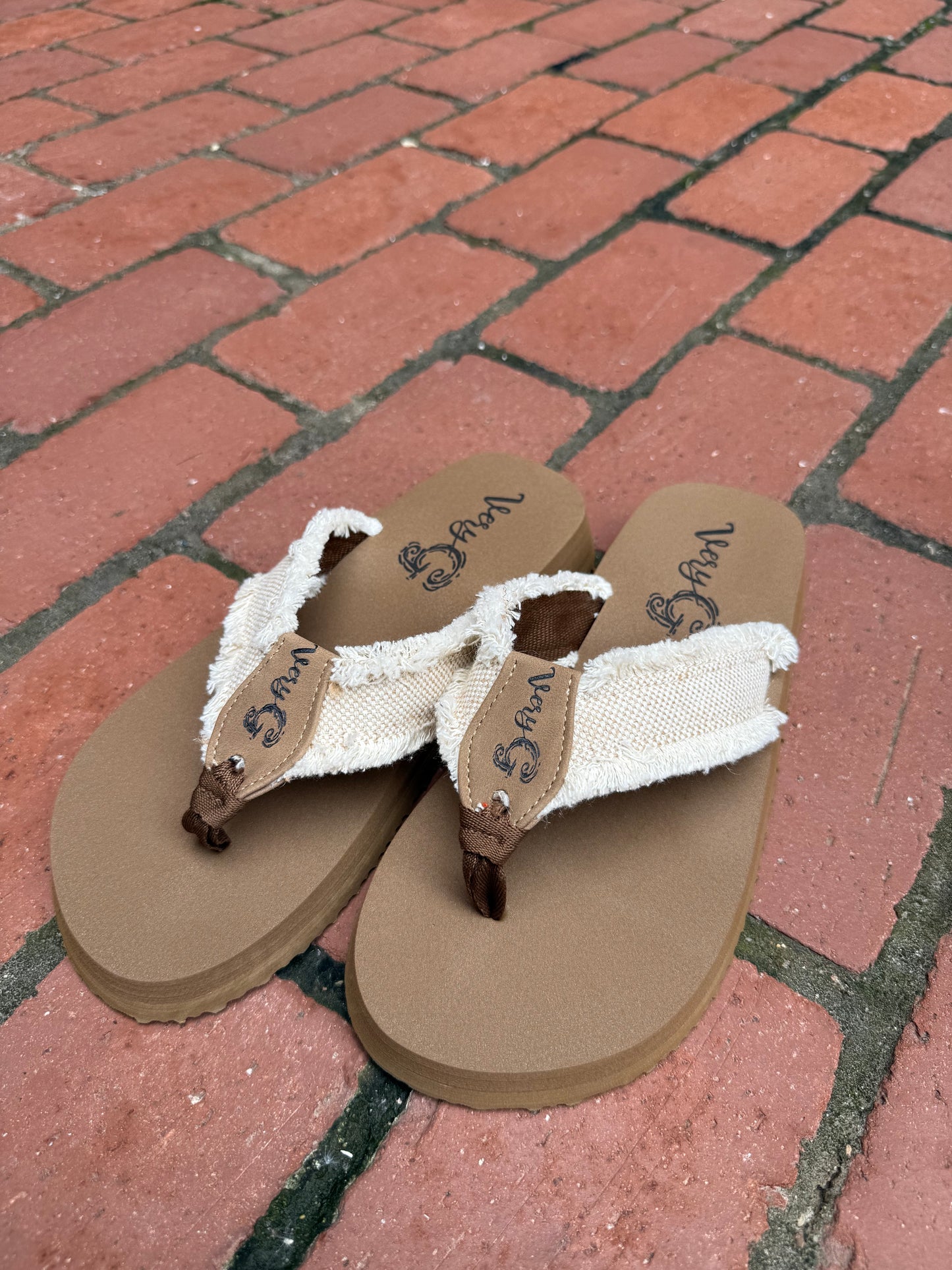 Jazz Sandal in Natural