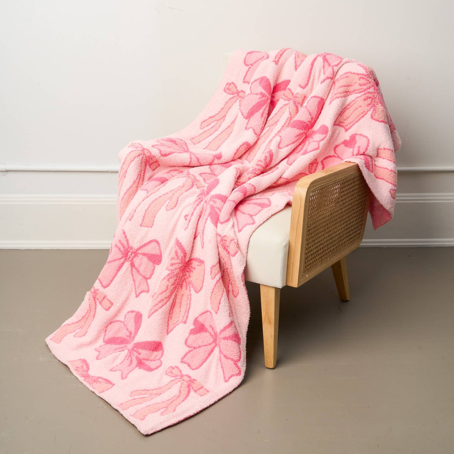 Cozy Dreams Luxe Blanket in Blushing Bows Pink