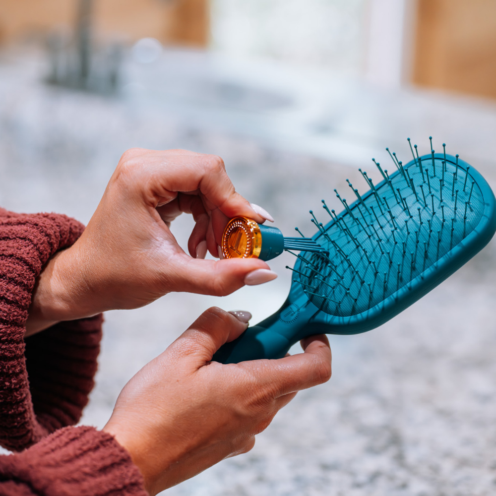 Detangler Teal With It Medium Full Size
