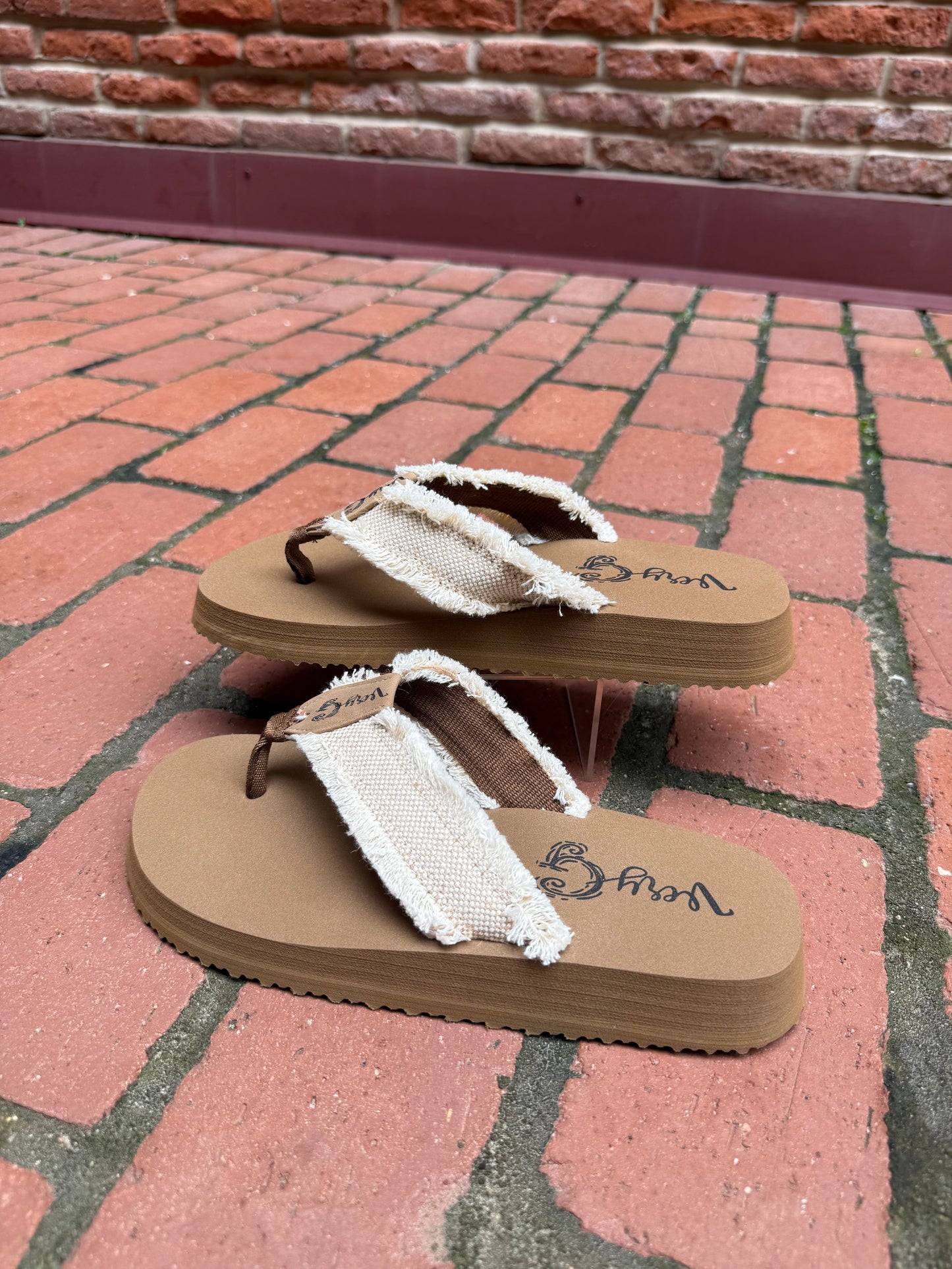 Jazz Sandal in Natural