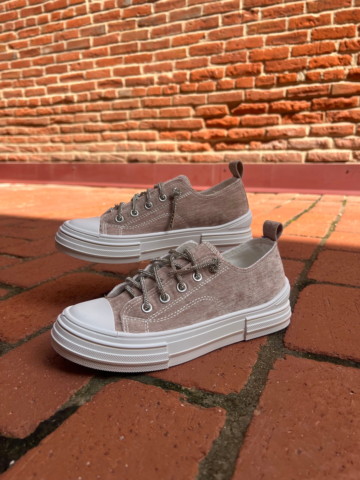 Aman Velvet Shoes in Nude