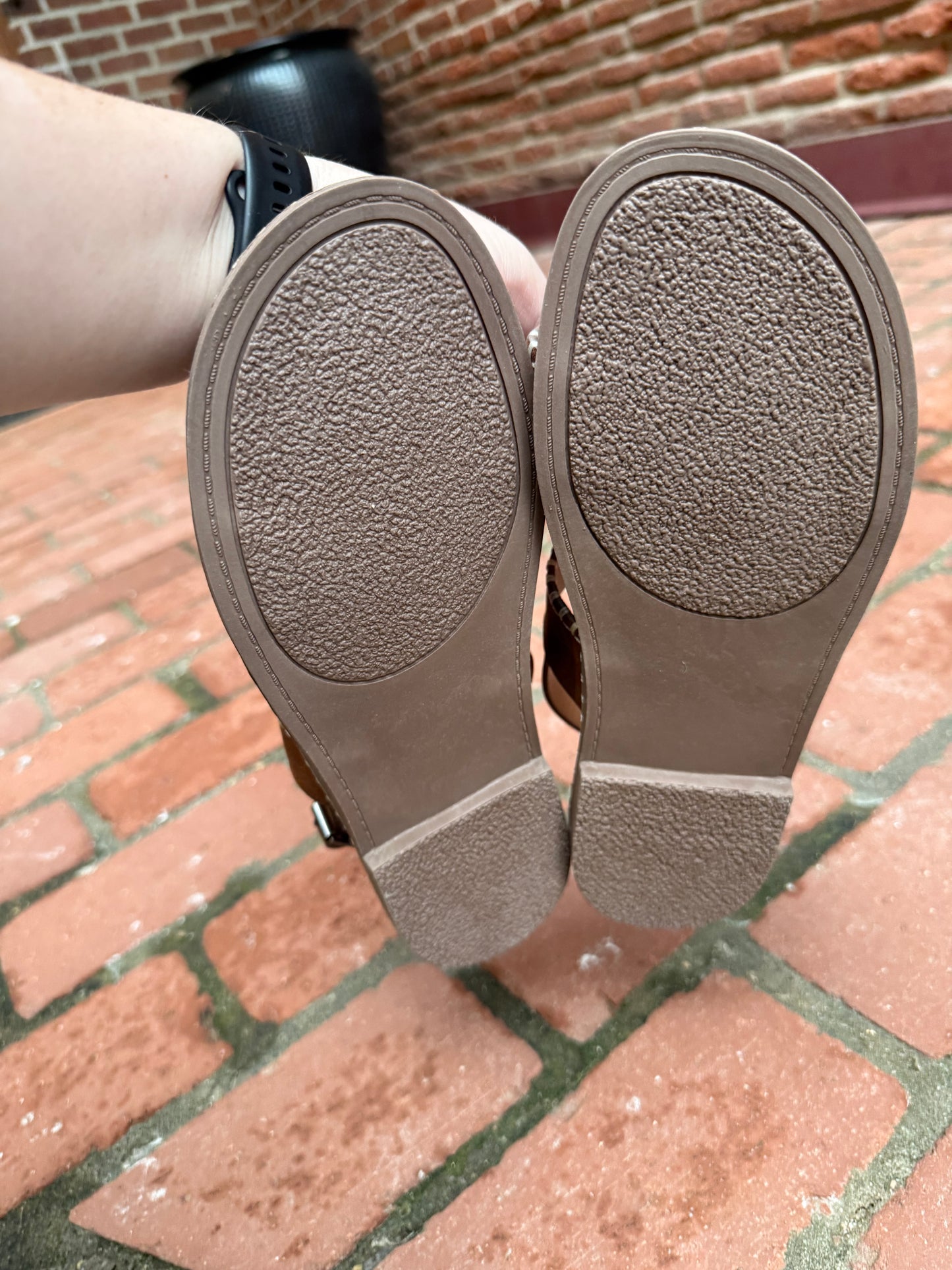 Yara Sandal in Tan