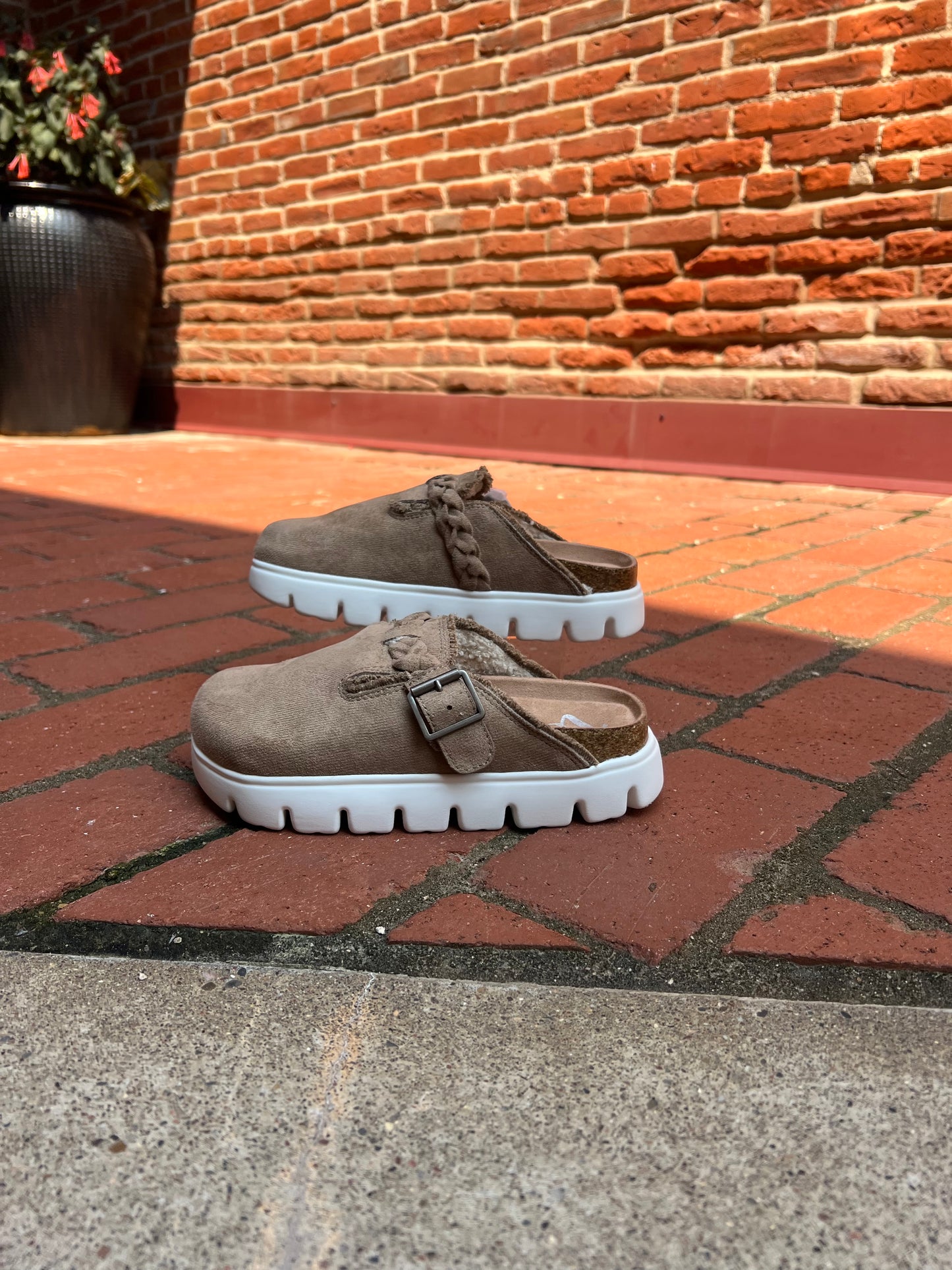 Cali Clogs in Taupe