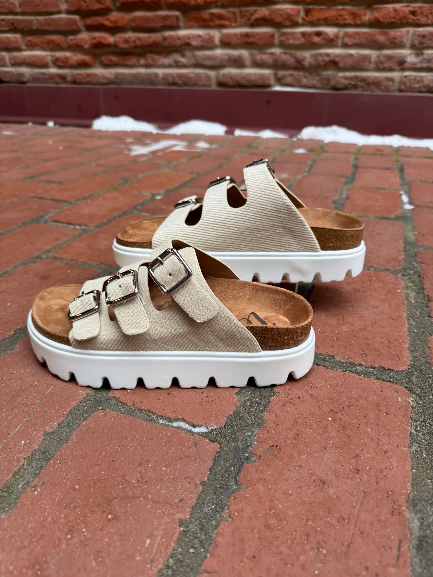 Plaza Heels in Cream