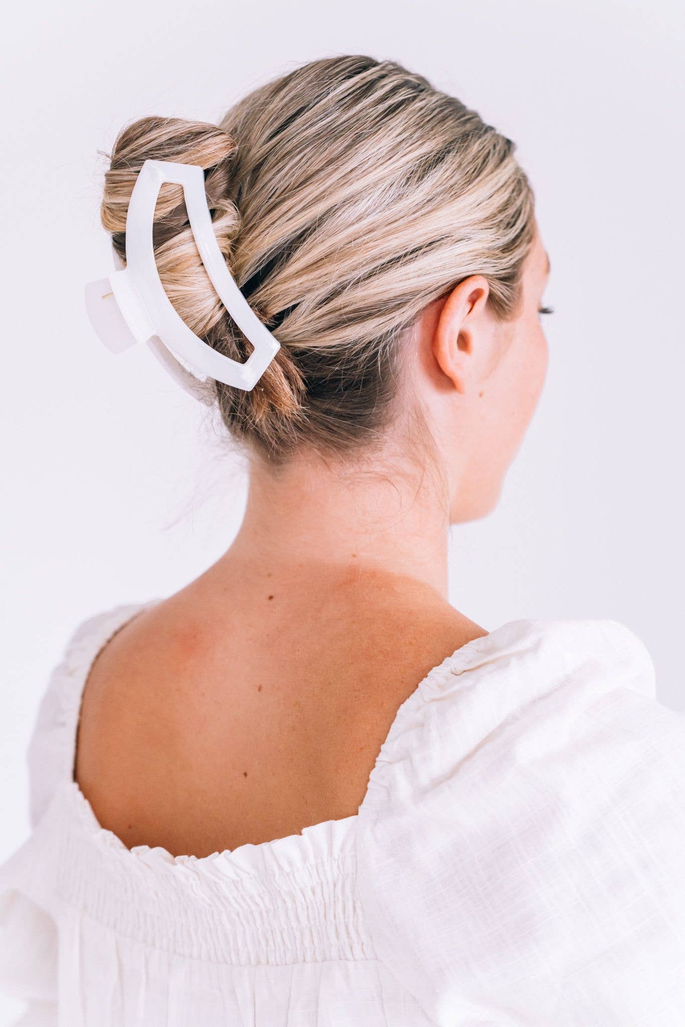 Open Hair Clip Large in Coconut White