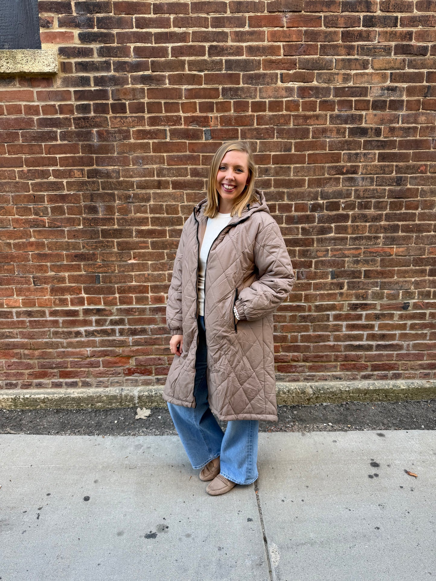 Norah Quilted Puffer Jacket in Mushroom
