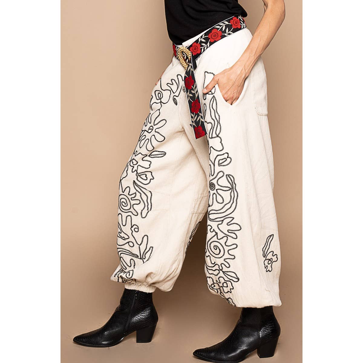 Kristina Floral Embroidered Joggers in Dried Apple