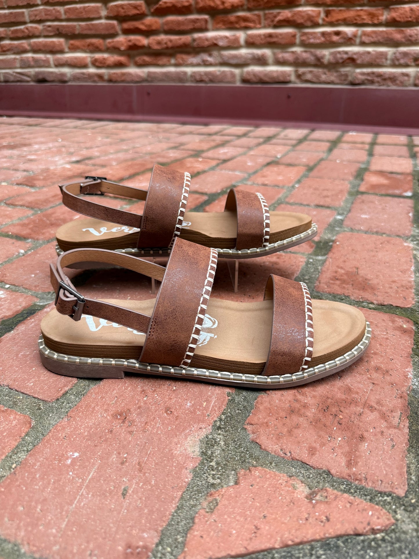 Yara Sandal in Tan