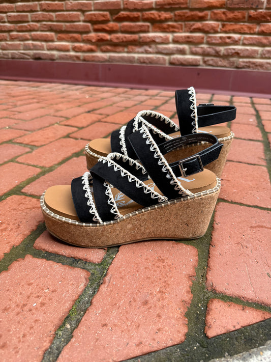Bethany Wedge in Black