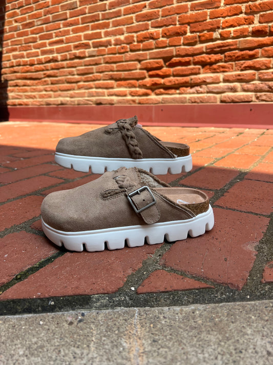 Cali Clogs in Taupe