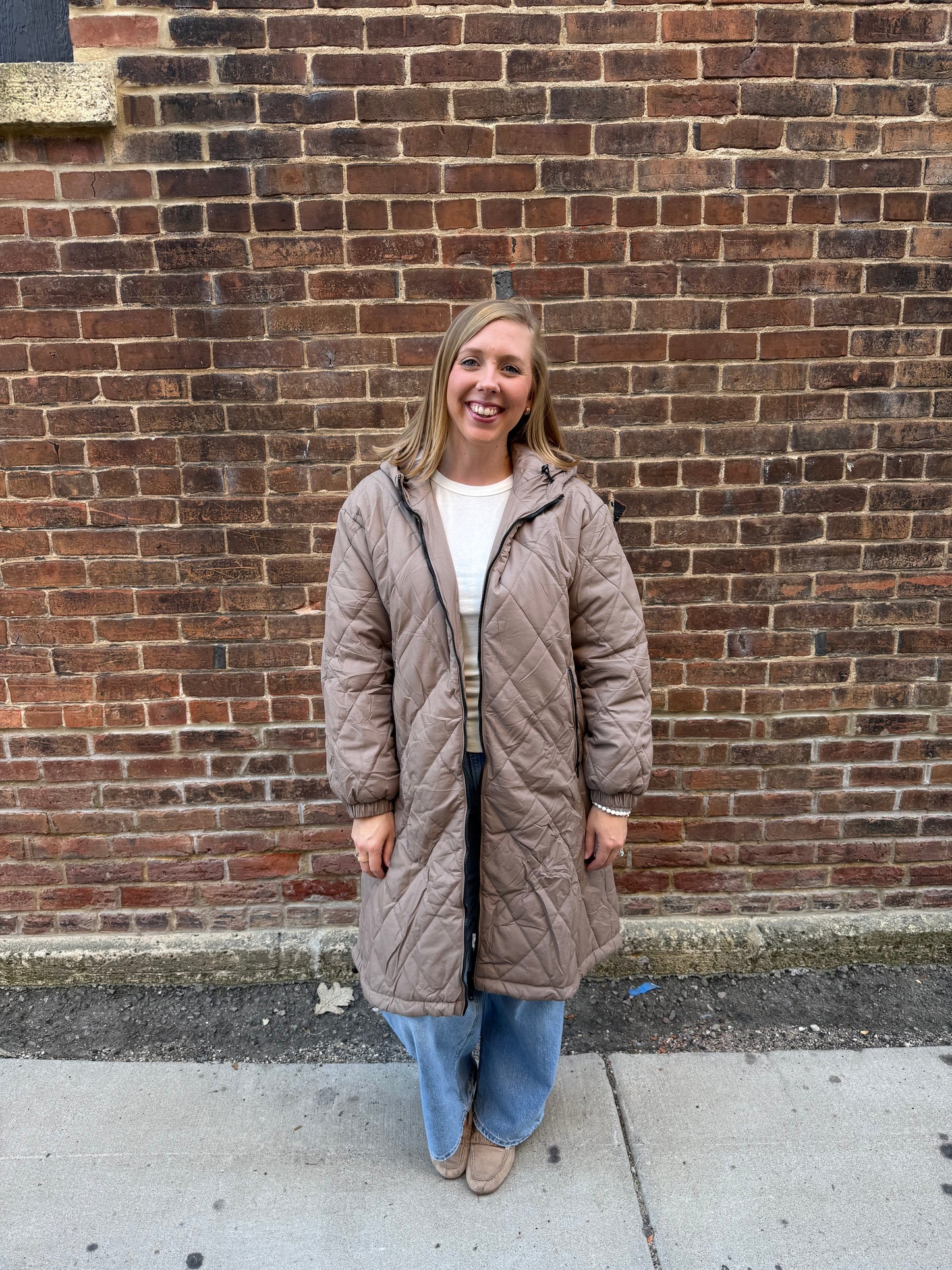 Norah Quilted Puffer Jacket in Mushroom