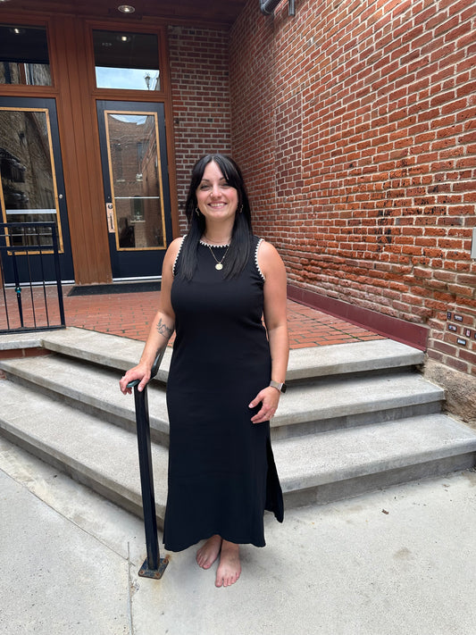 Delamer Midi Dress in Black