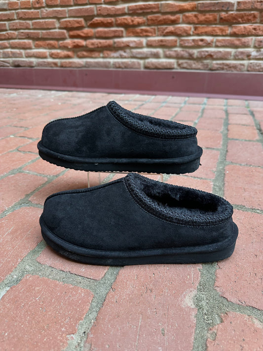 Kali Tasman Slippers in Black