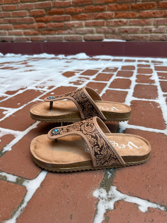 Danni Sandal in Light Tan